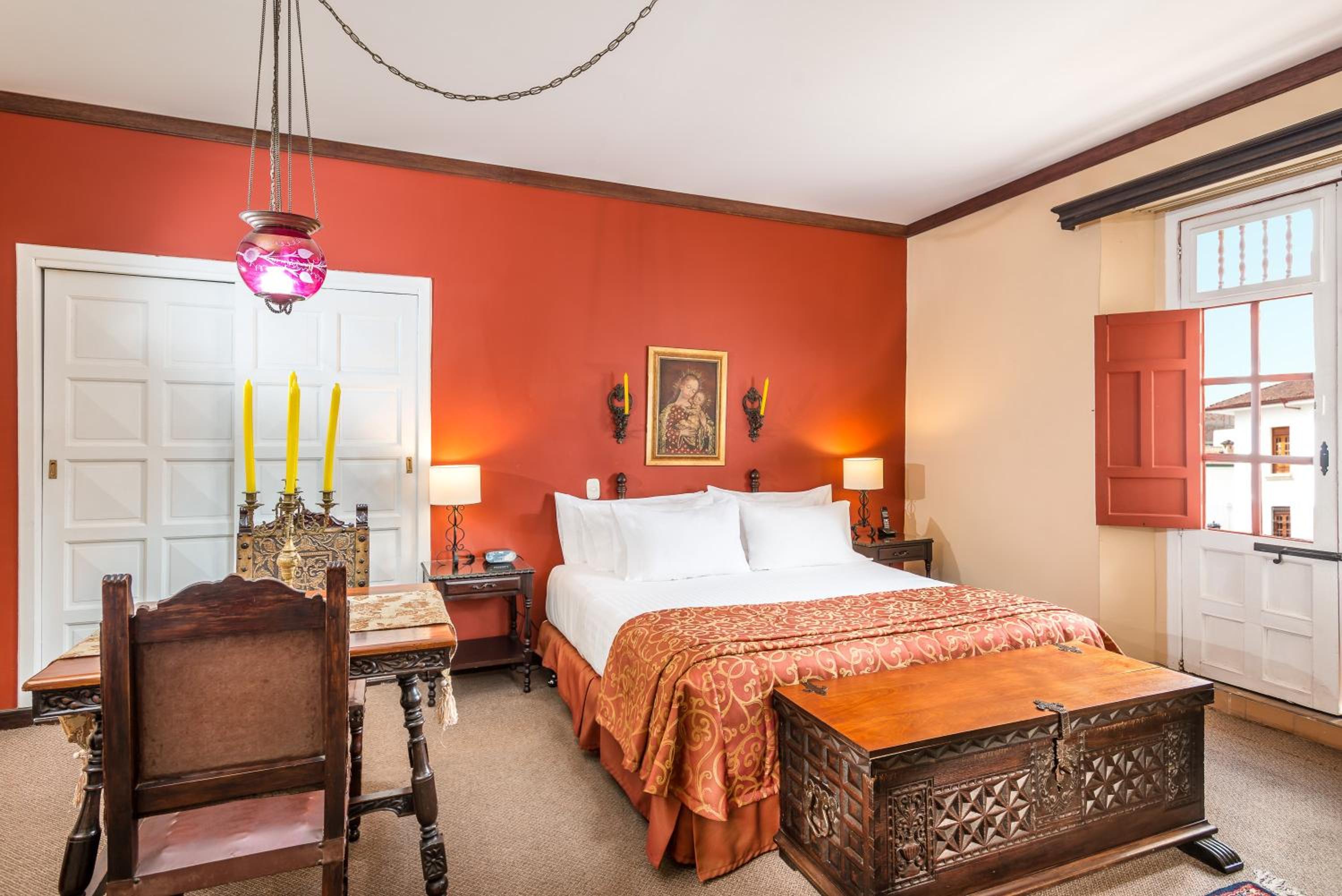 Queen Room - Photo 5