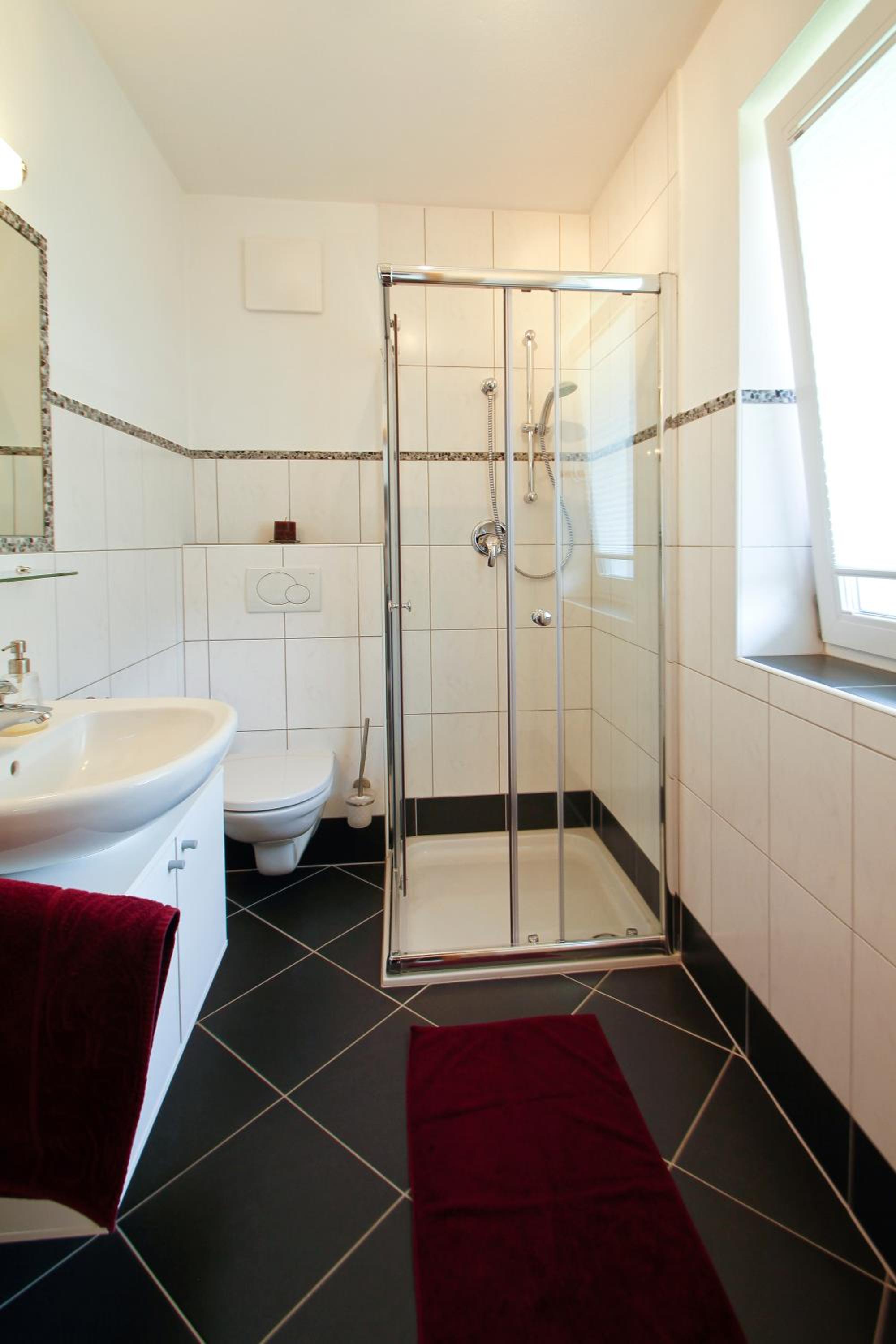 One-Bedroom Apartment with Balcony photo 2
