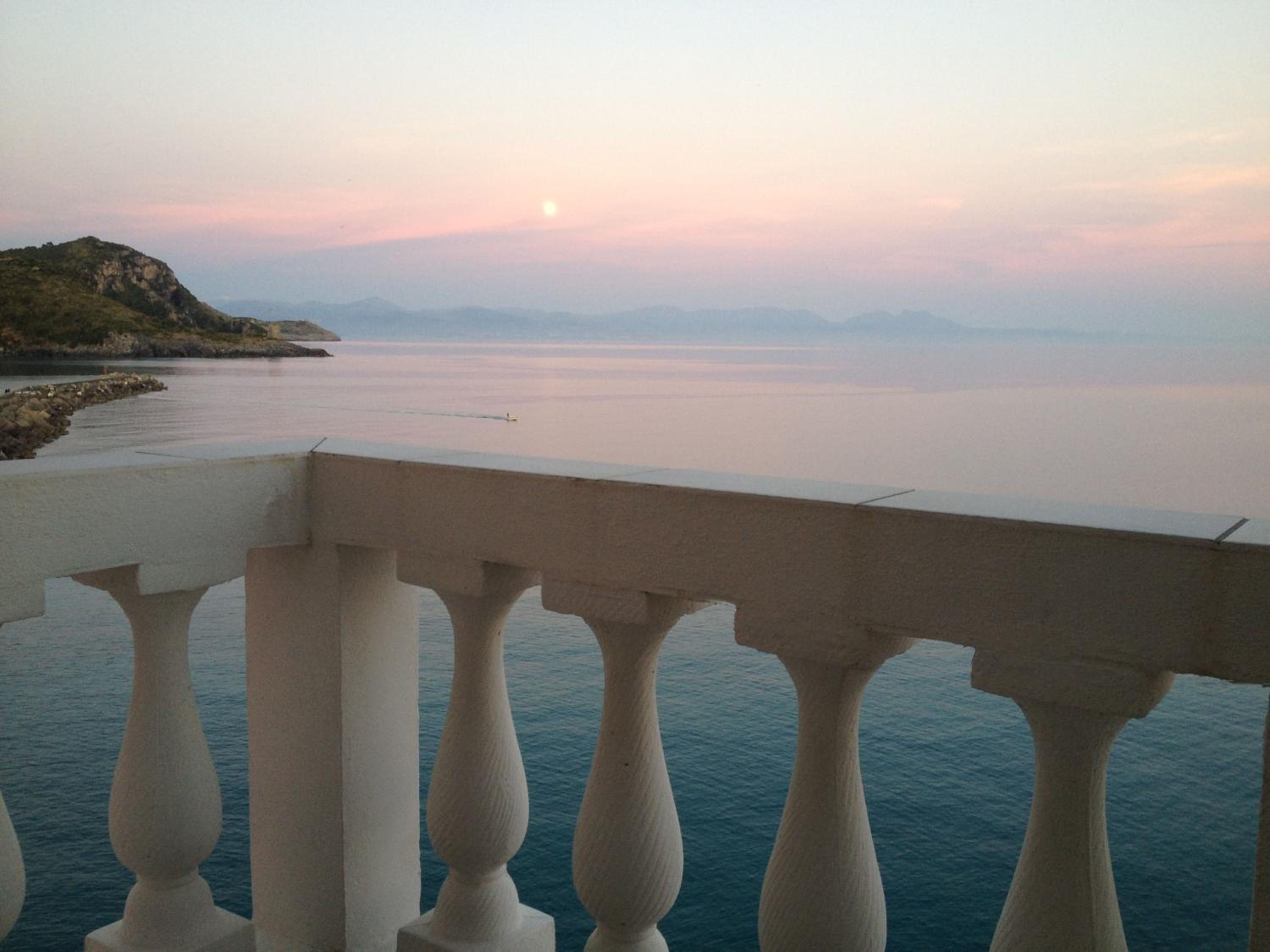 Double Room with Balcony and Sea View - Photo 5