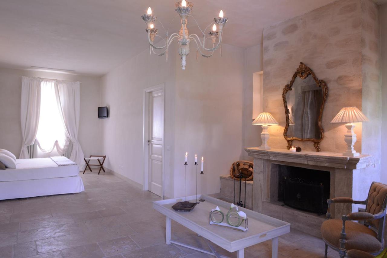 Superior Suite - Photo 14