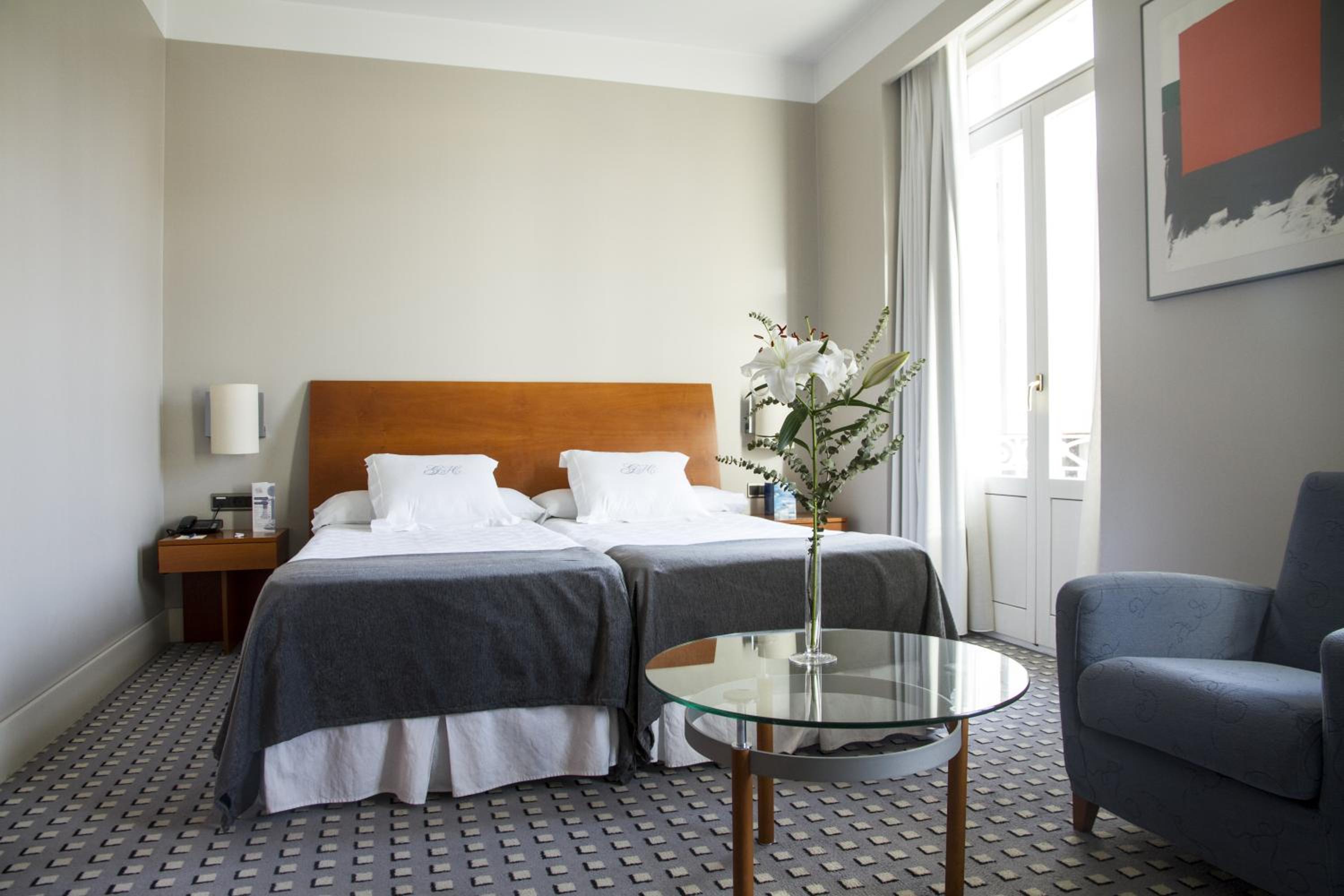 Double or Twin Room - Photo 14