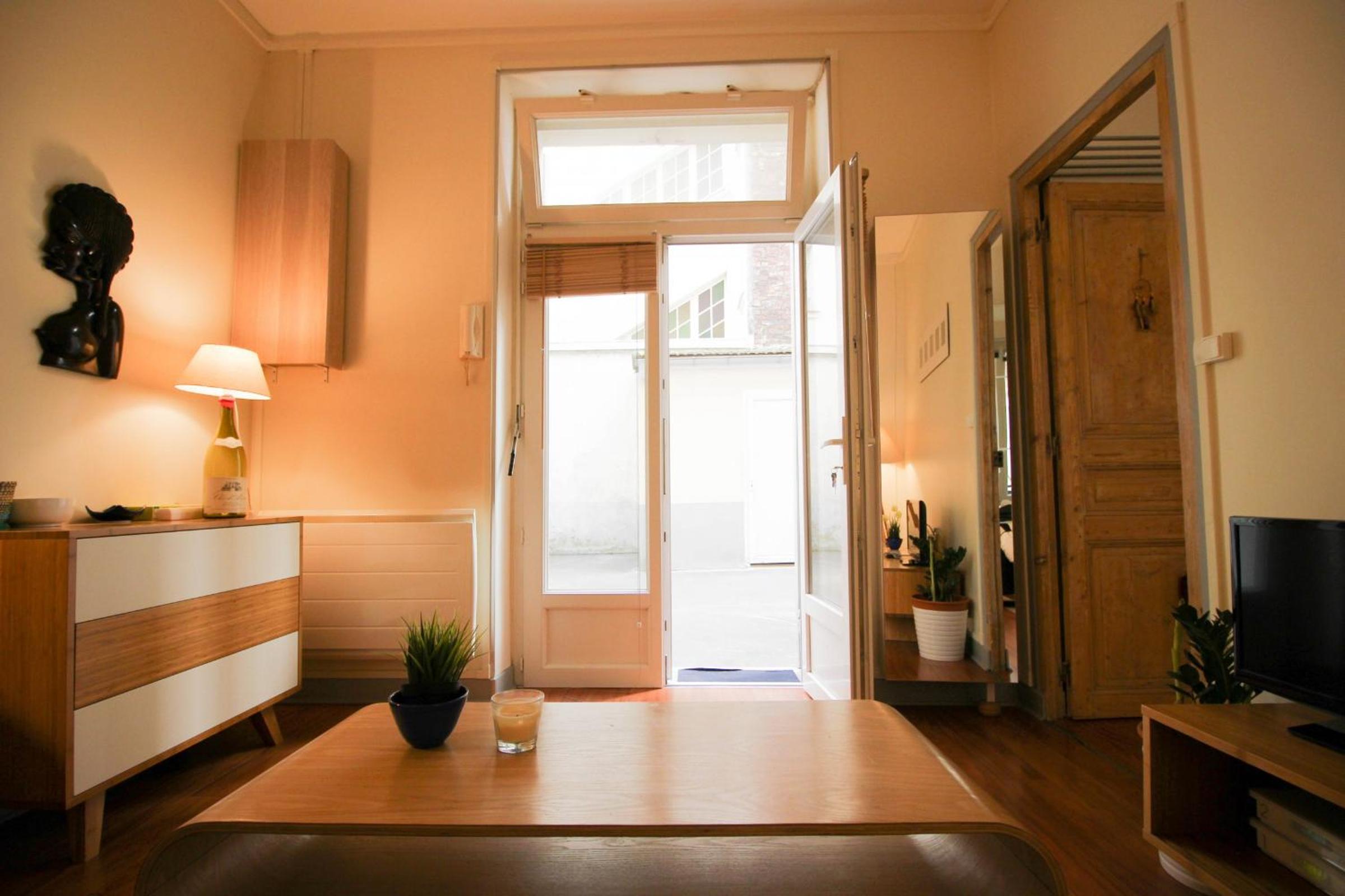 One-Bedroom Apartment photo 2