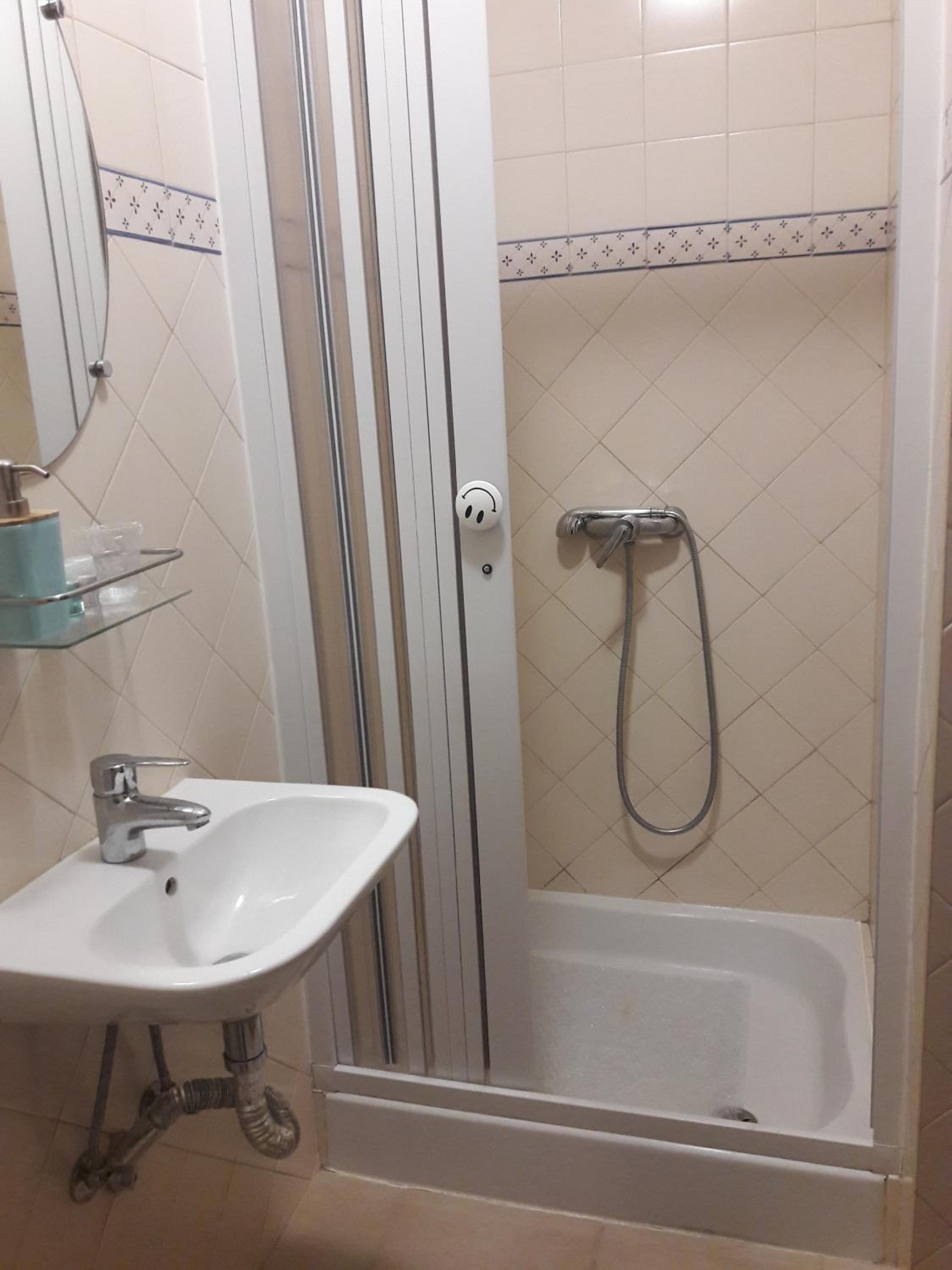 Three-Bedroom Apartment - Photo 15