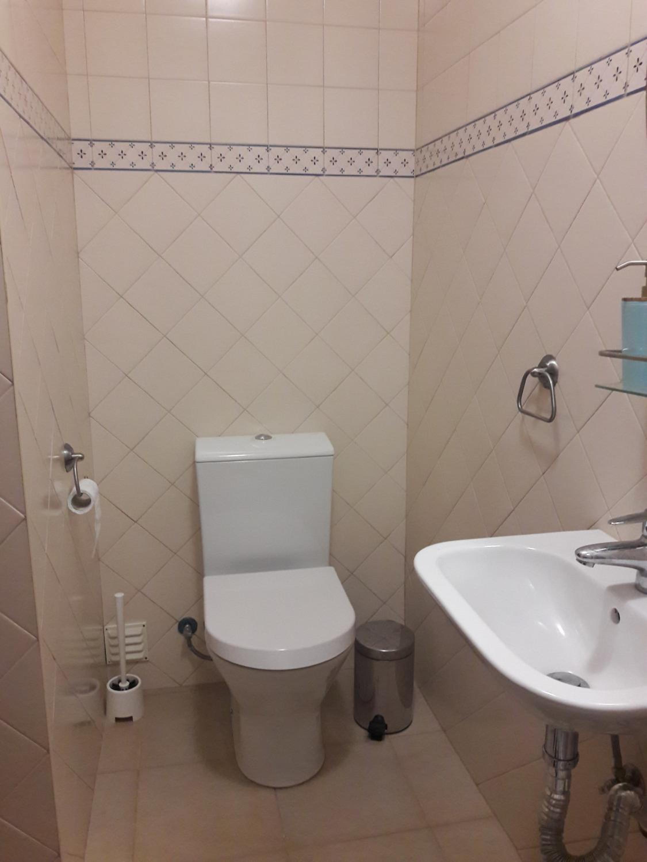 Three-Bedroom Apartment - Photo 16