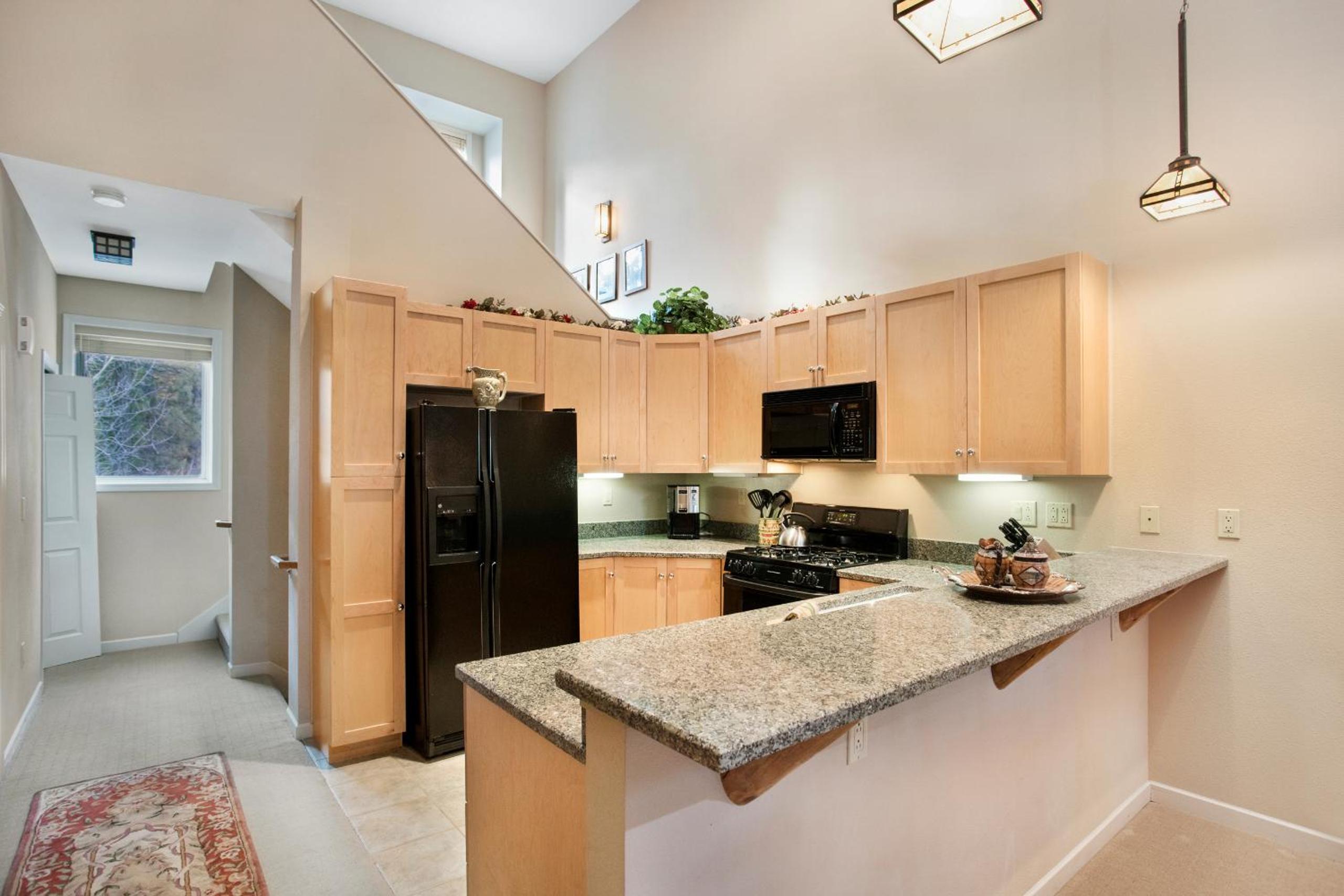 Three-Bedroom Townhouse photo 3