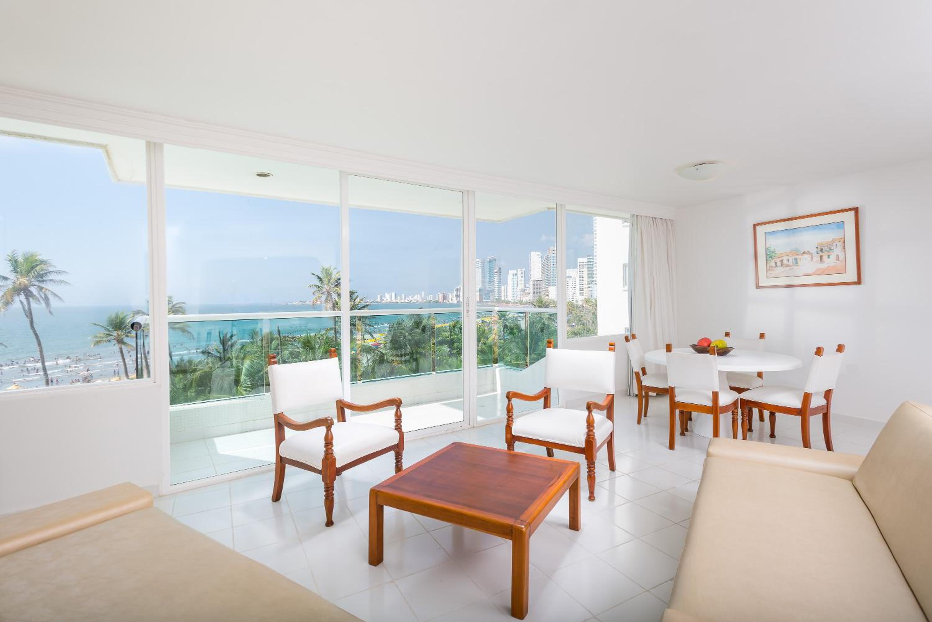 Standard Suite with Sea View - Photo 10