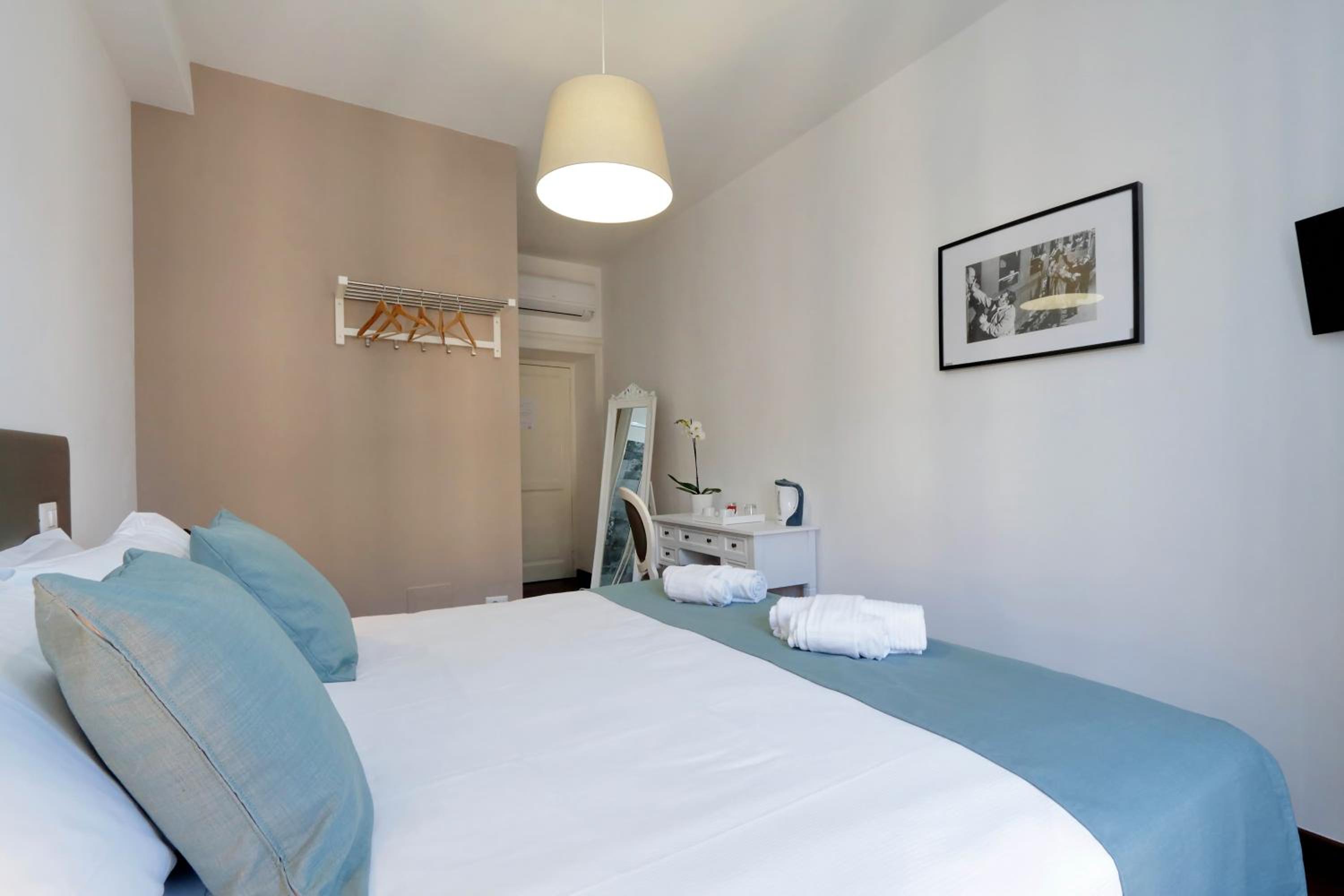 Double Room with Balcony photo 3