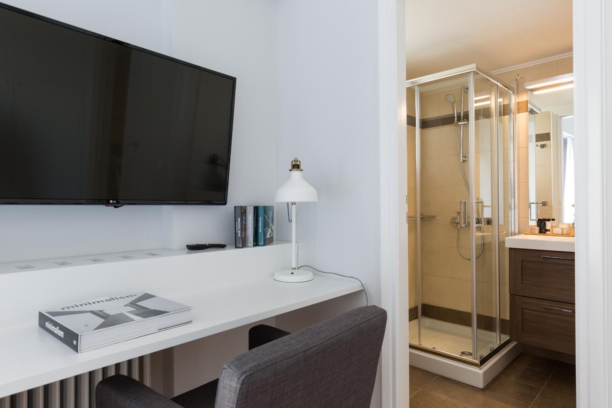 Apartment with Terrace photo 3
