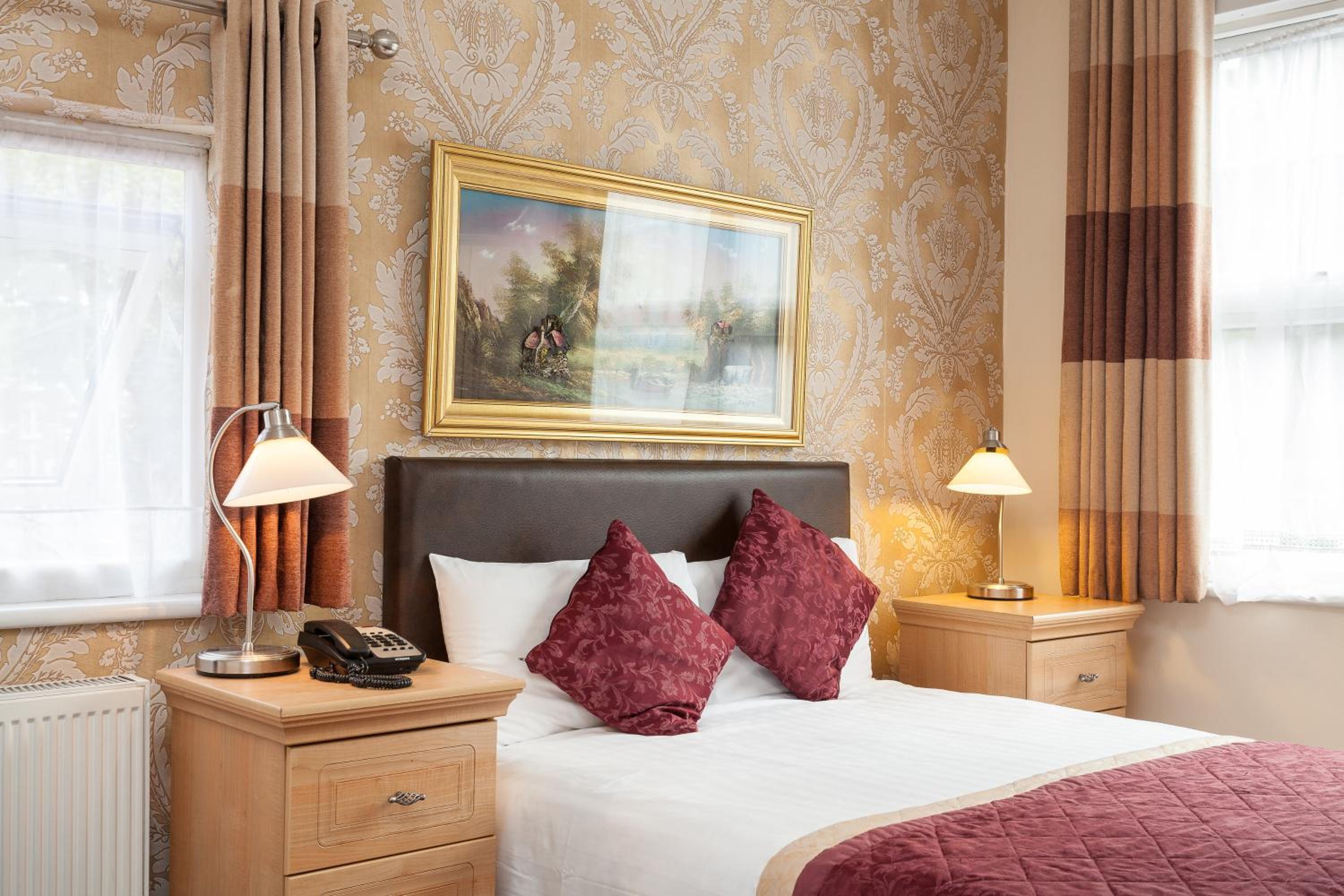 Large Double Room photo 3