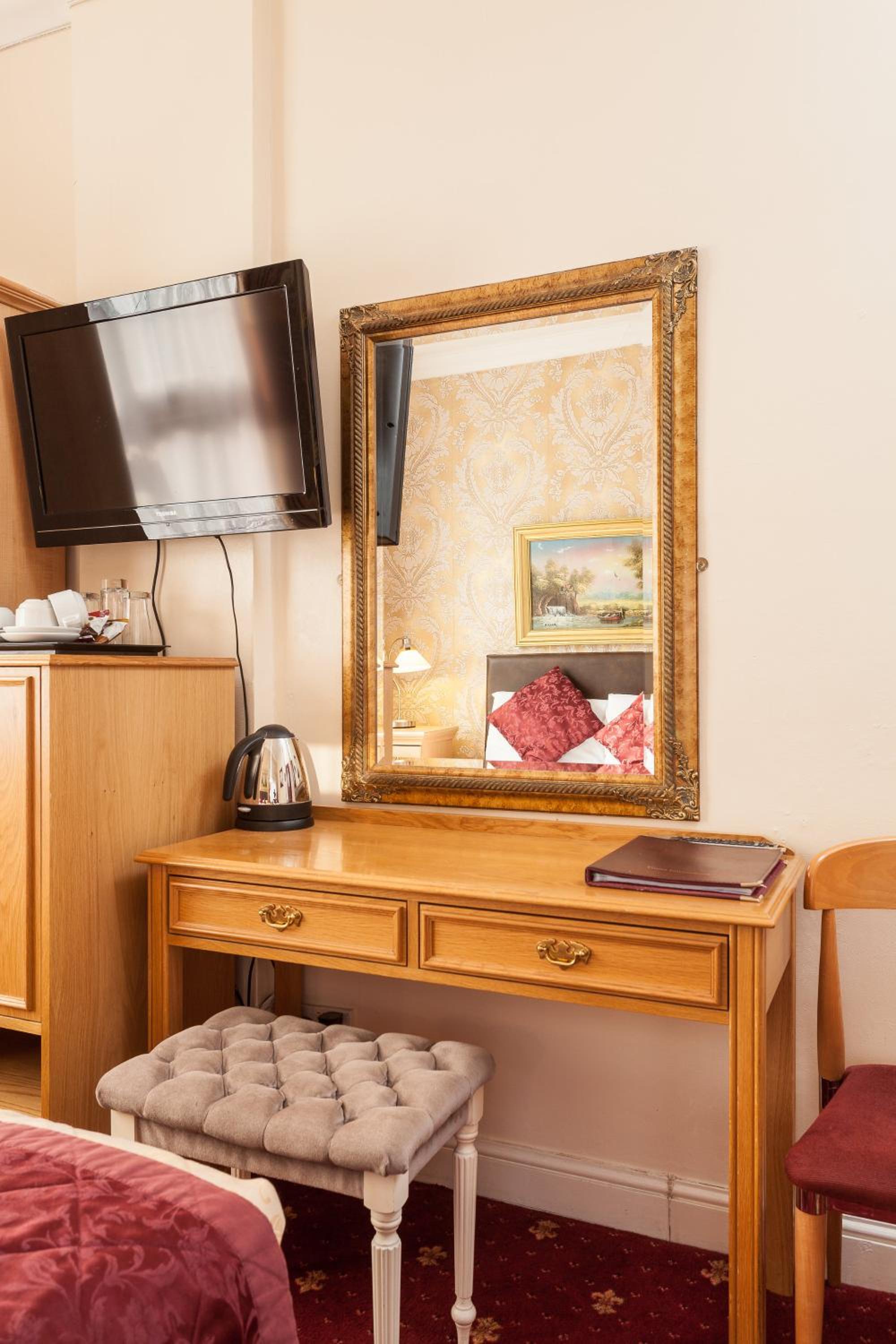 Large Double Room photo 1
