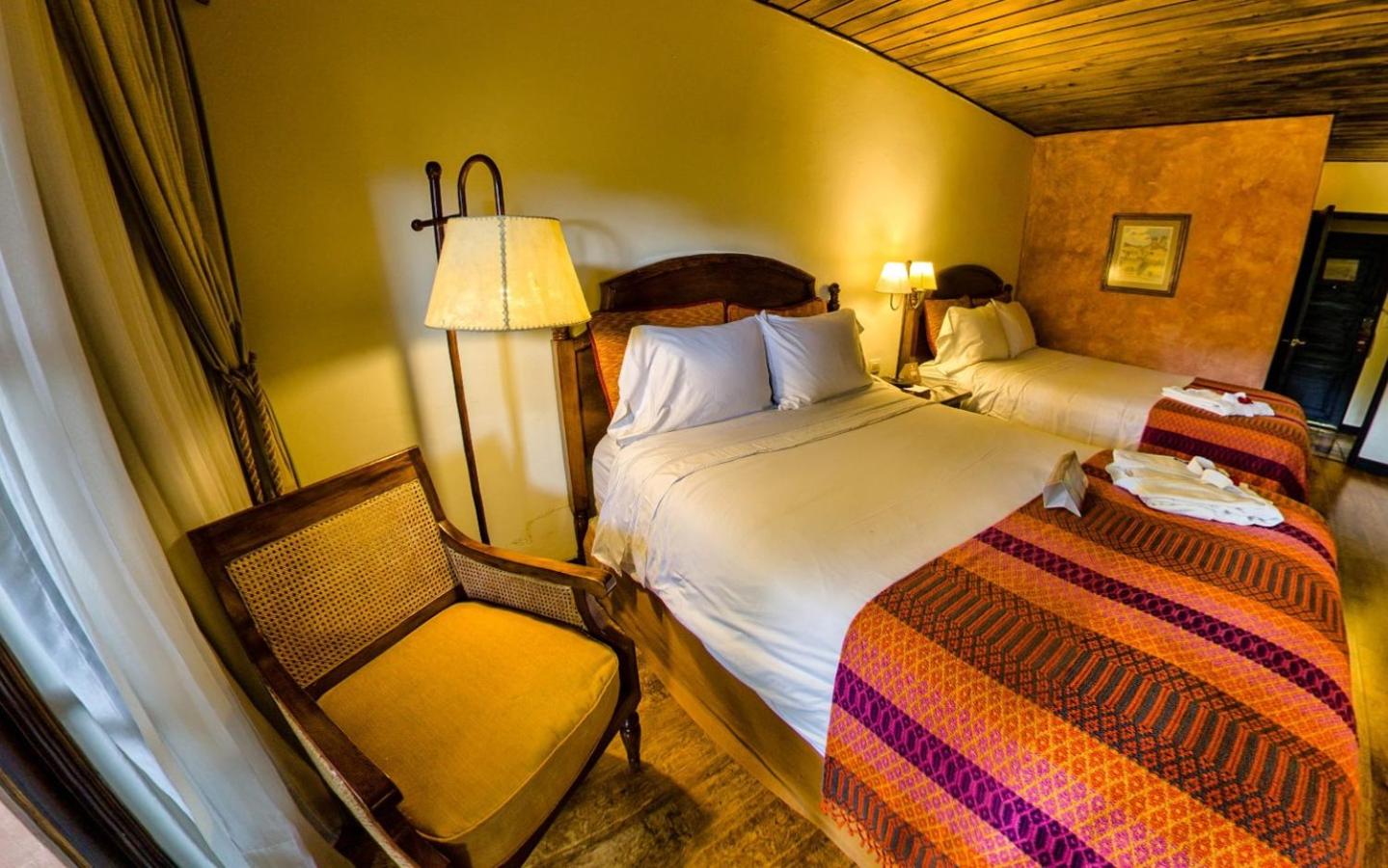 Premium Double Room - Photo 8