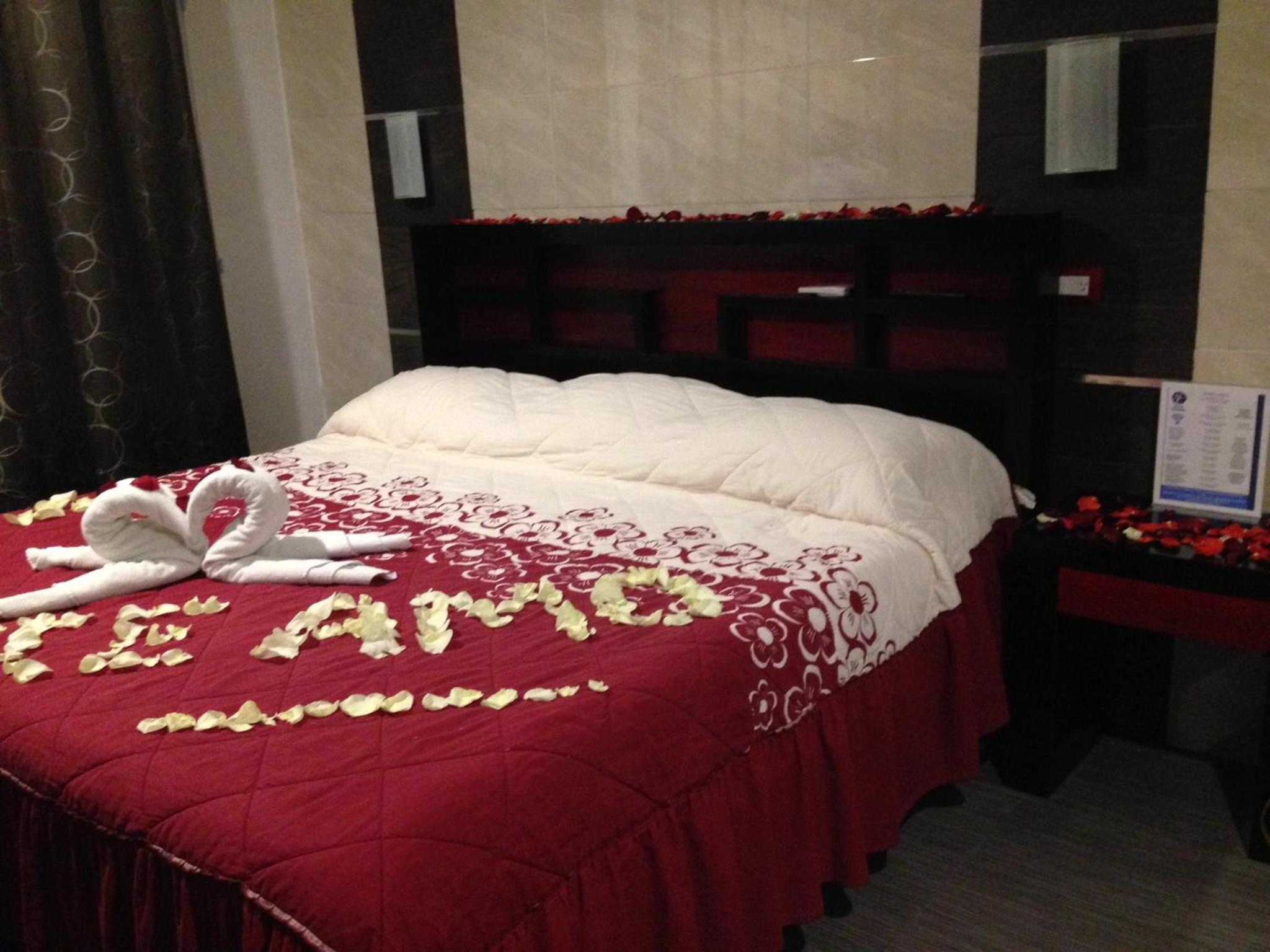King Suite with Balcony photo 3