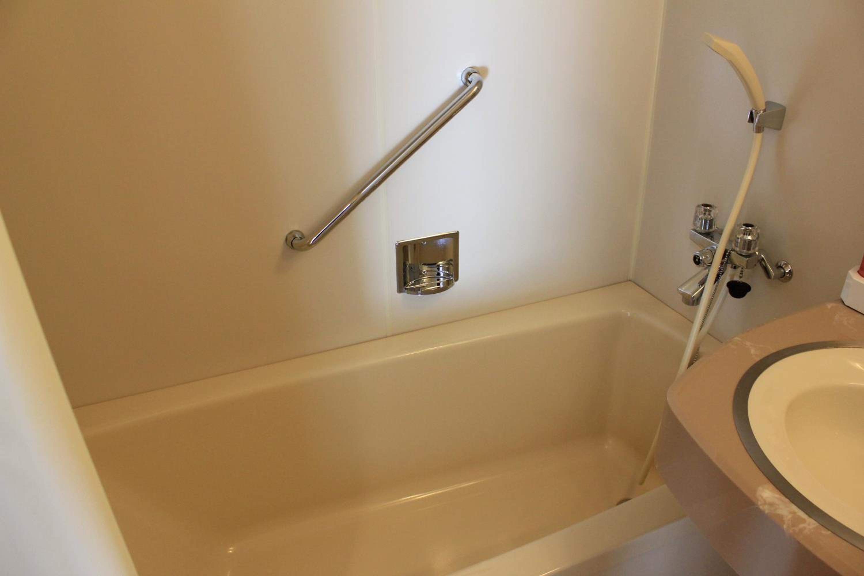 Twin Room (3 Adults) - Photo 2