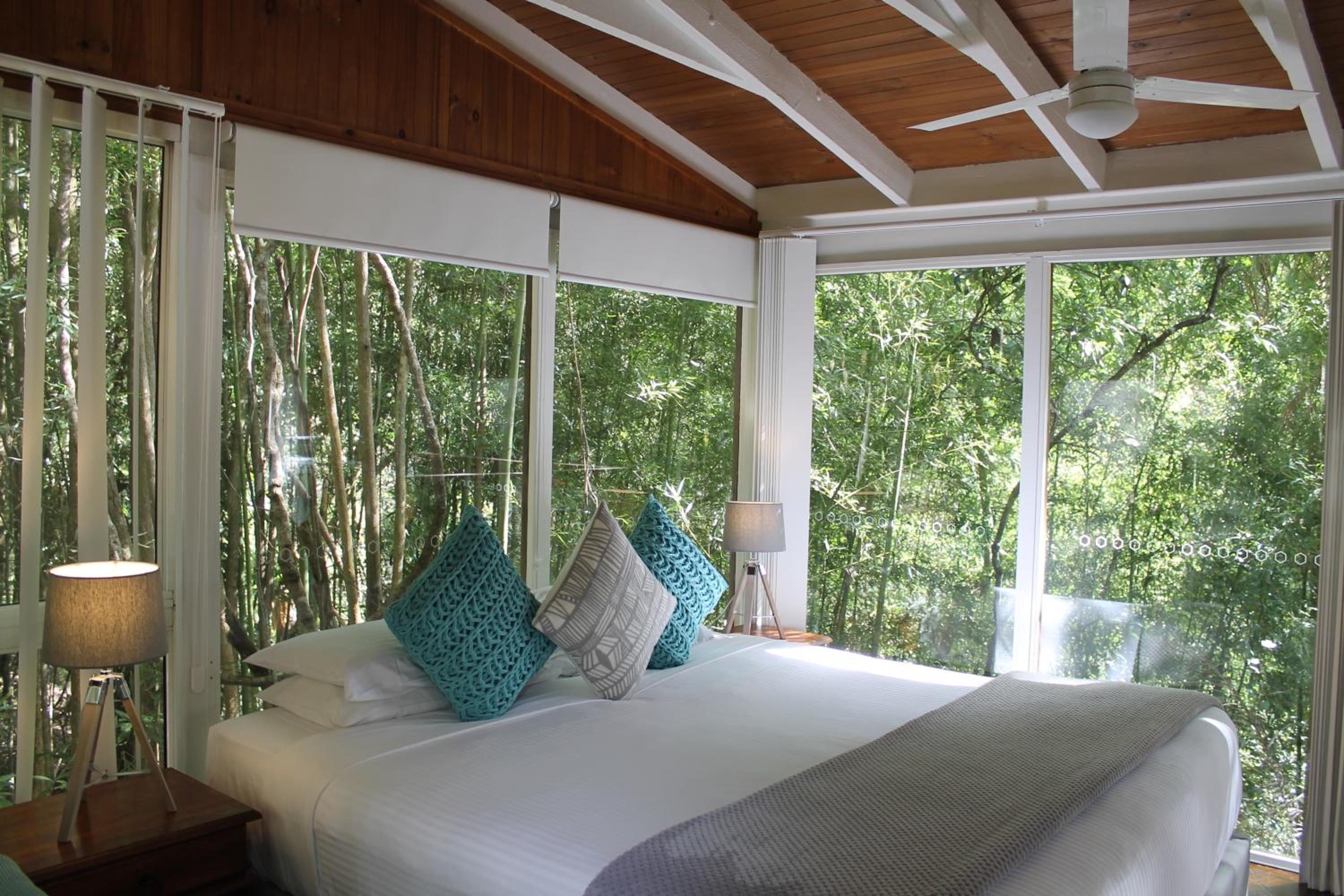 Treehouse - Photo 1