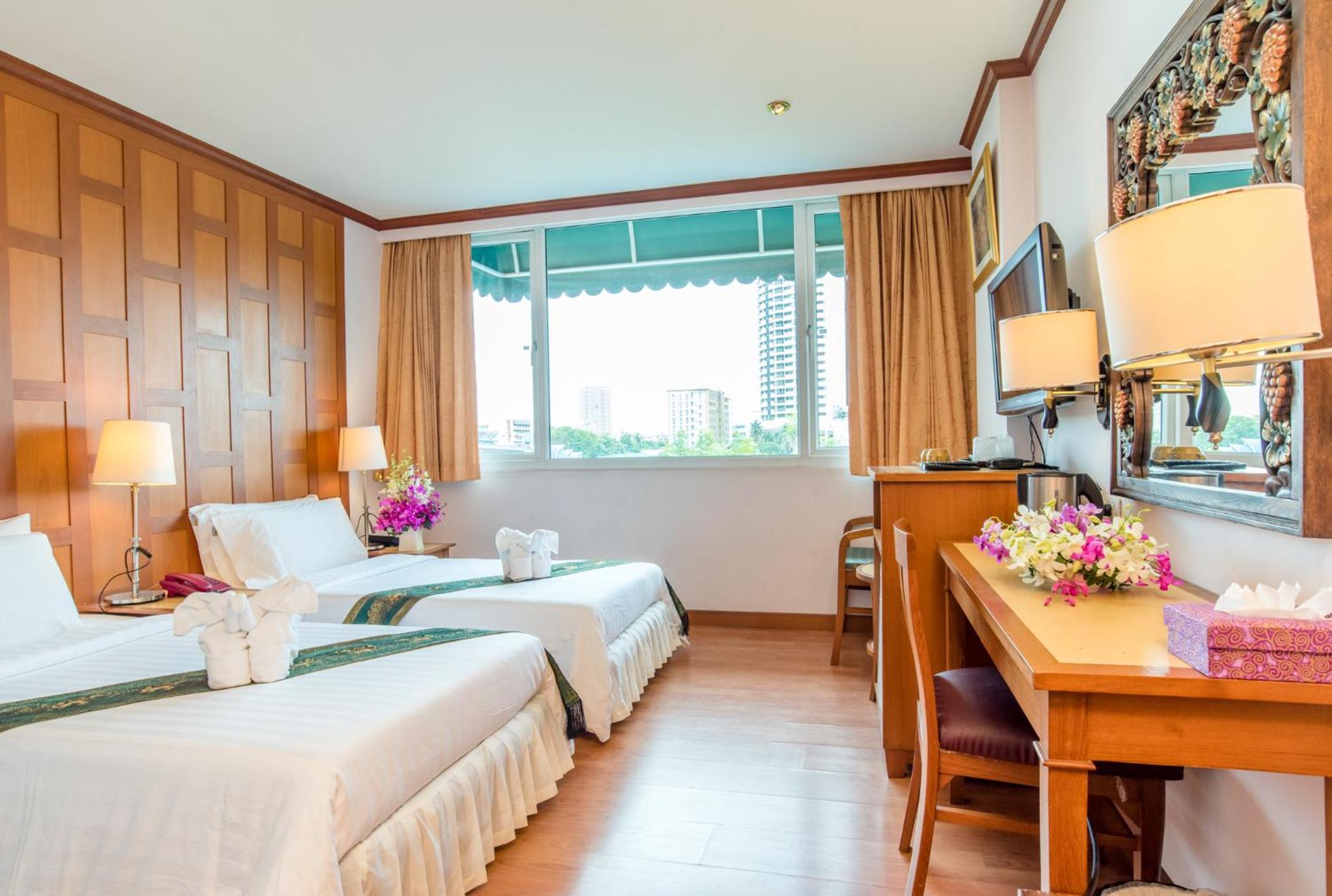 Superior Twin Room with River View photo 3