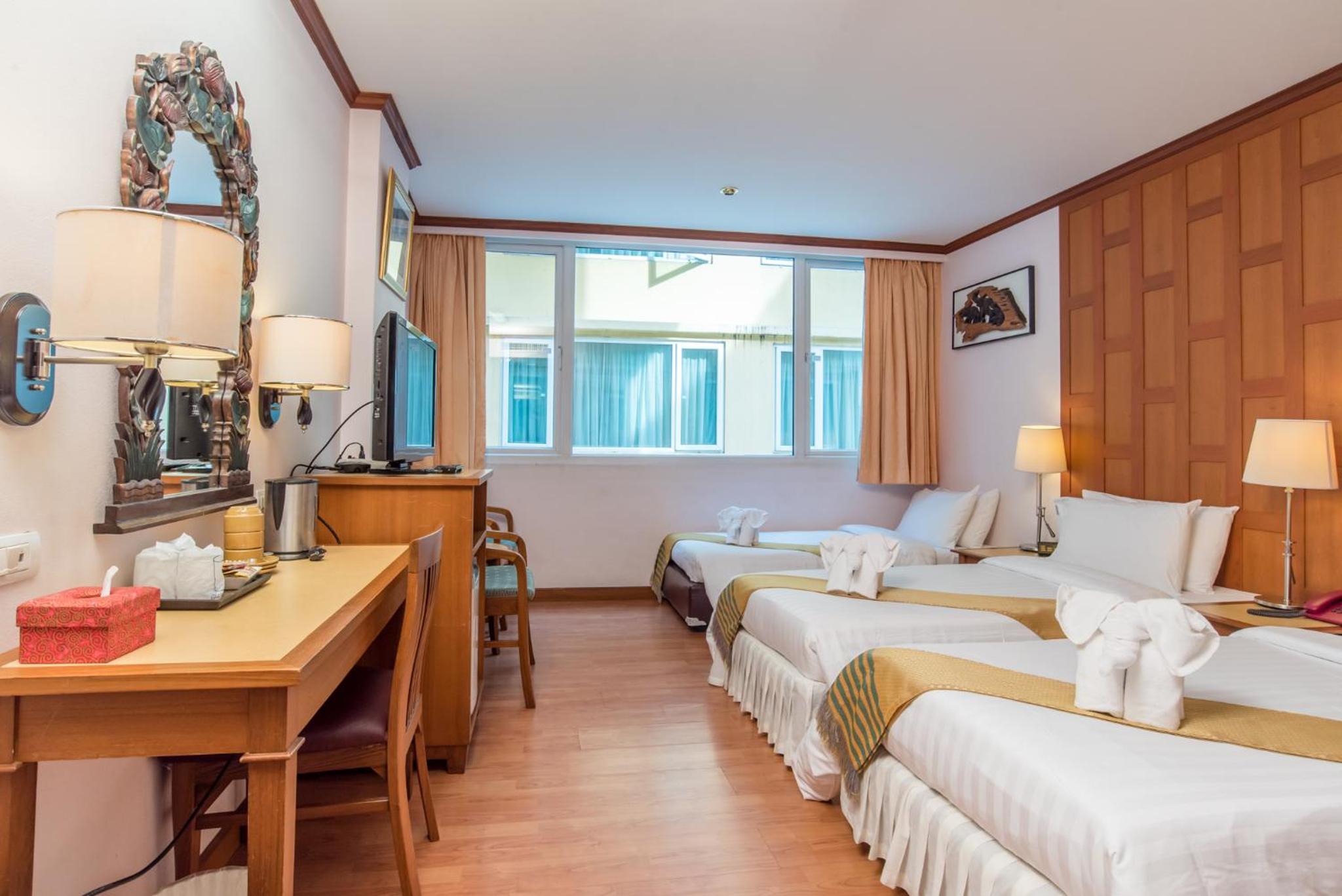 Superior Triple Room photo 3