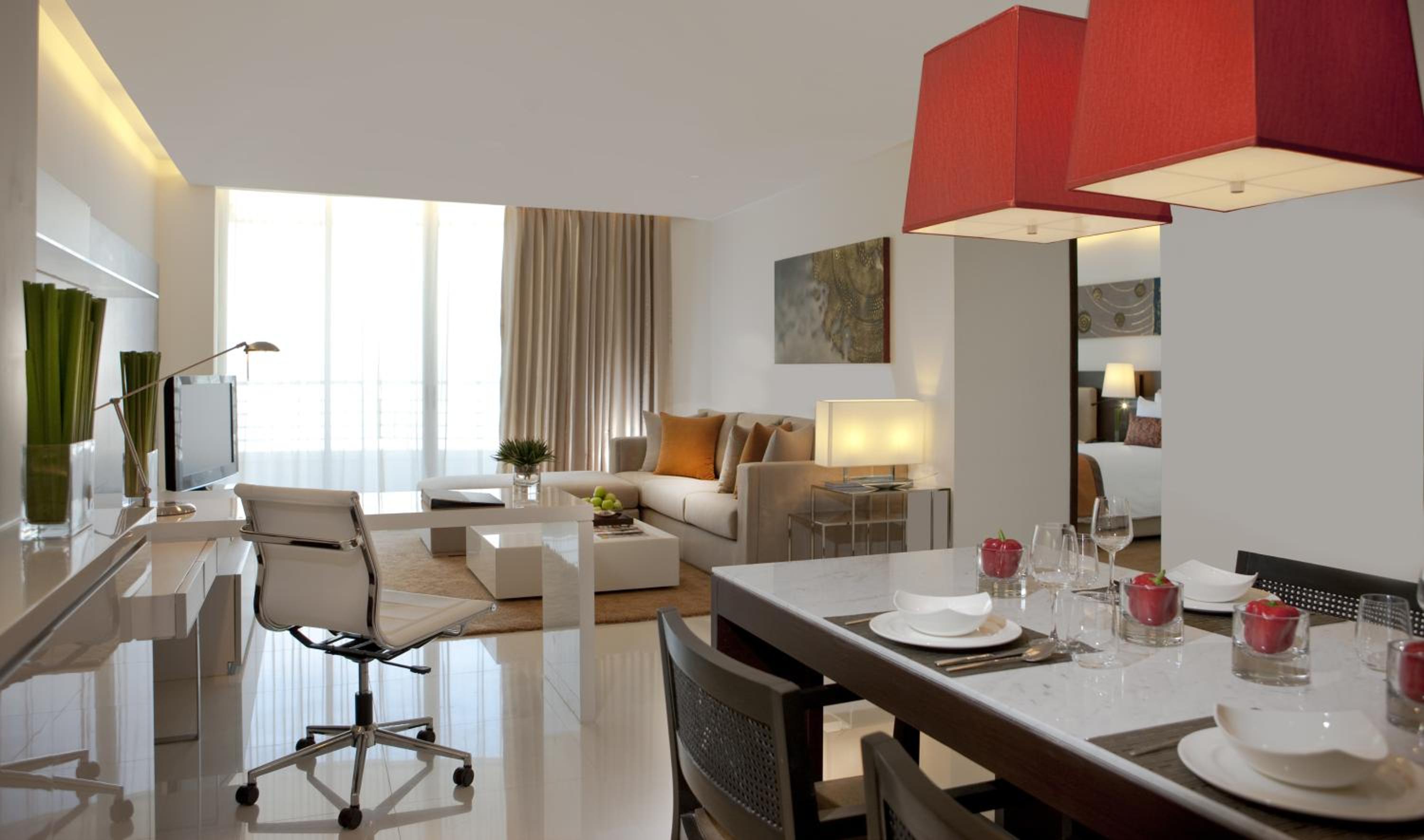 Two Bedroom Suite (with 1 king, 2 single bed) photo 1