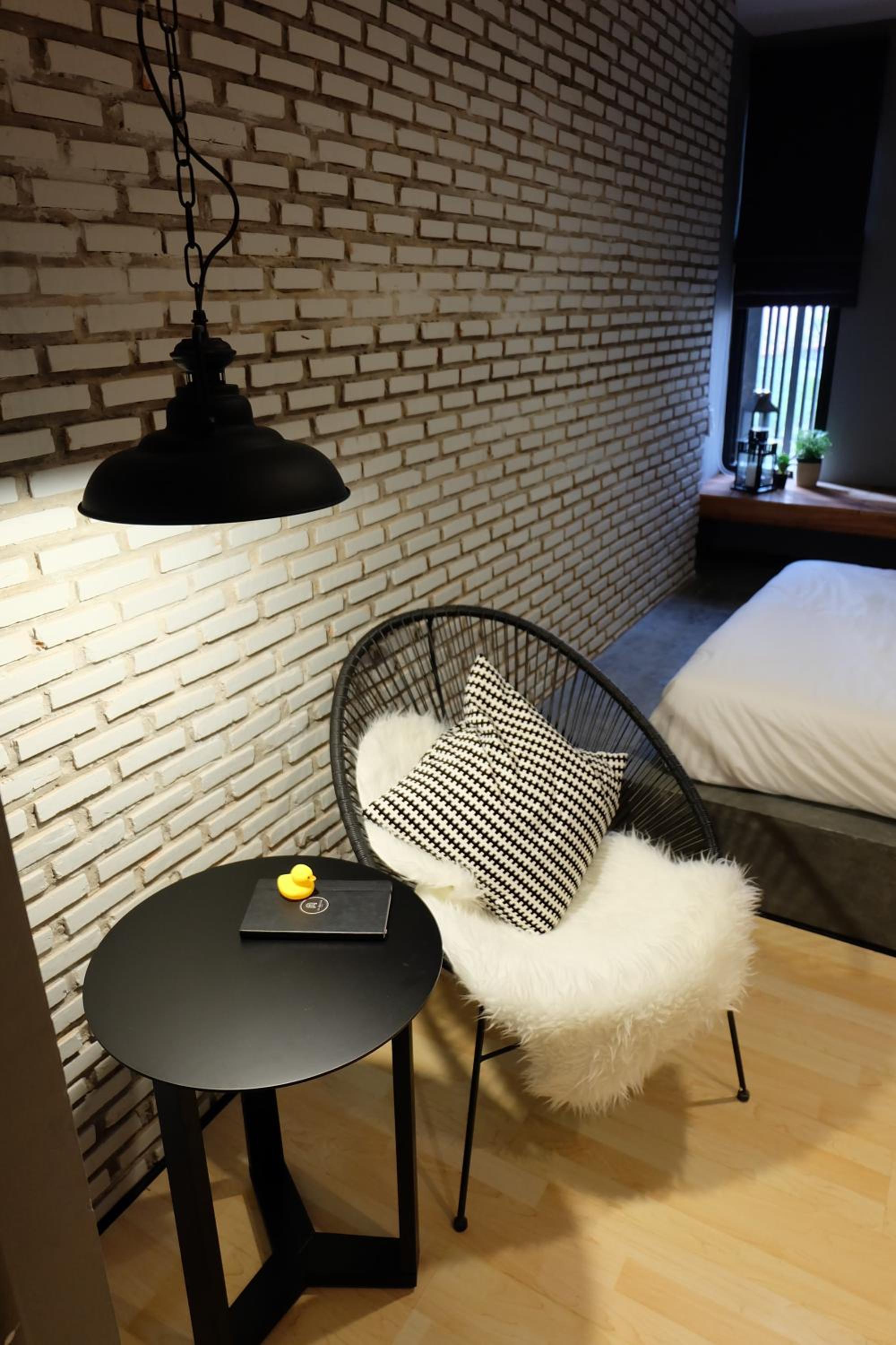 Deluxe Queen Room - Photo 2