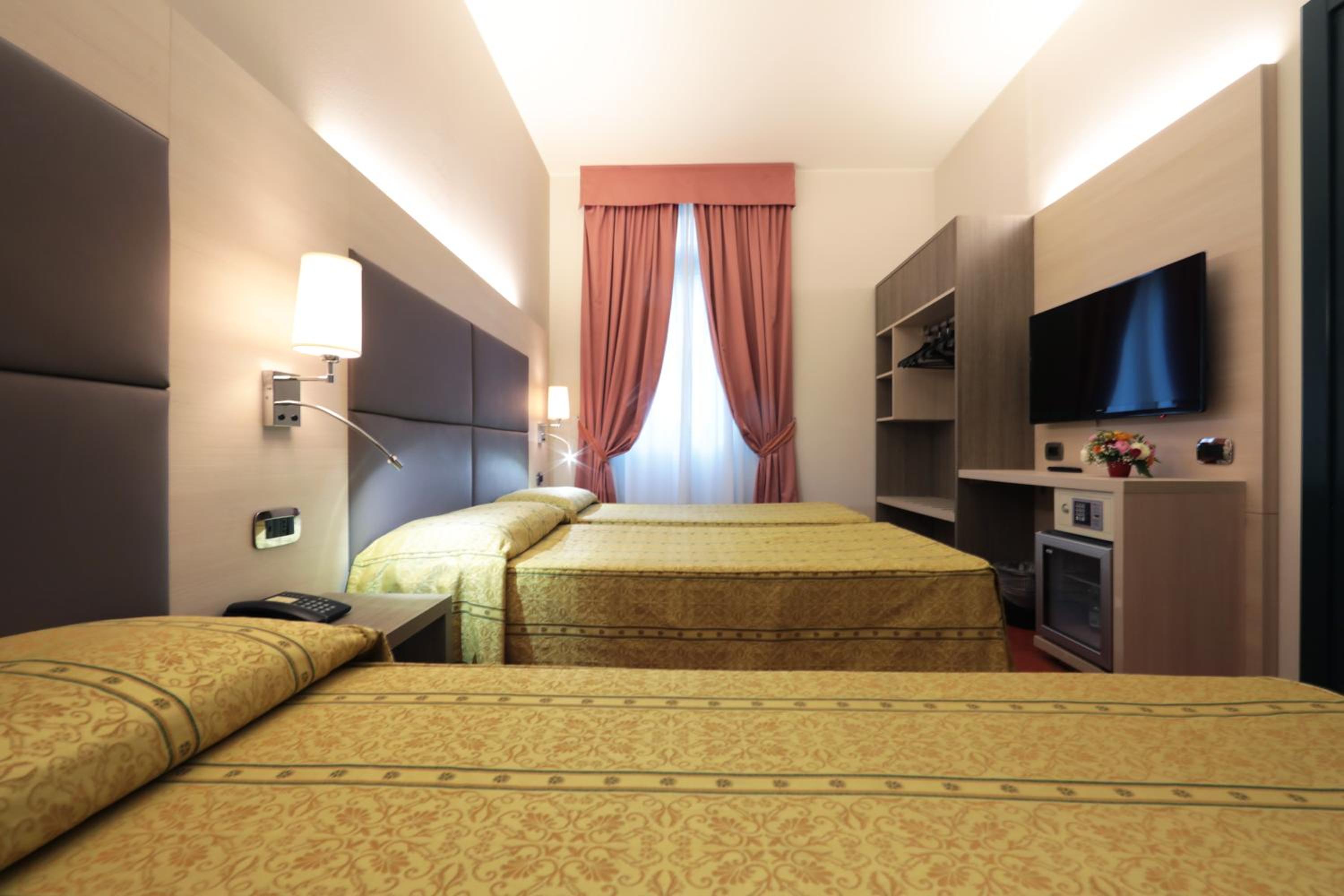 Triple Room