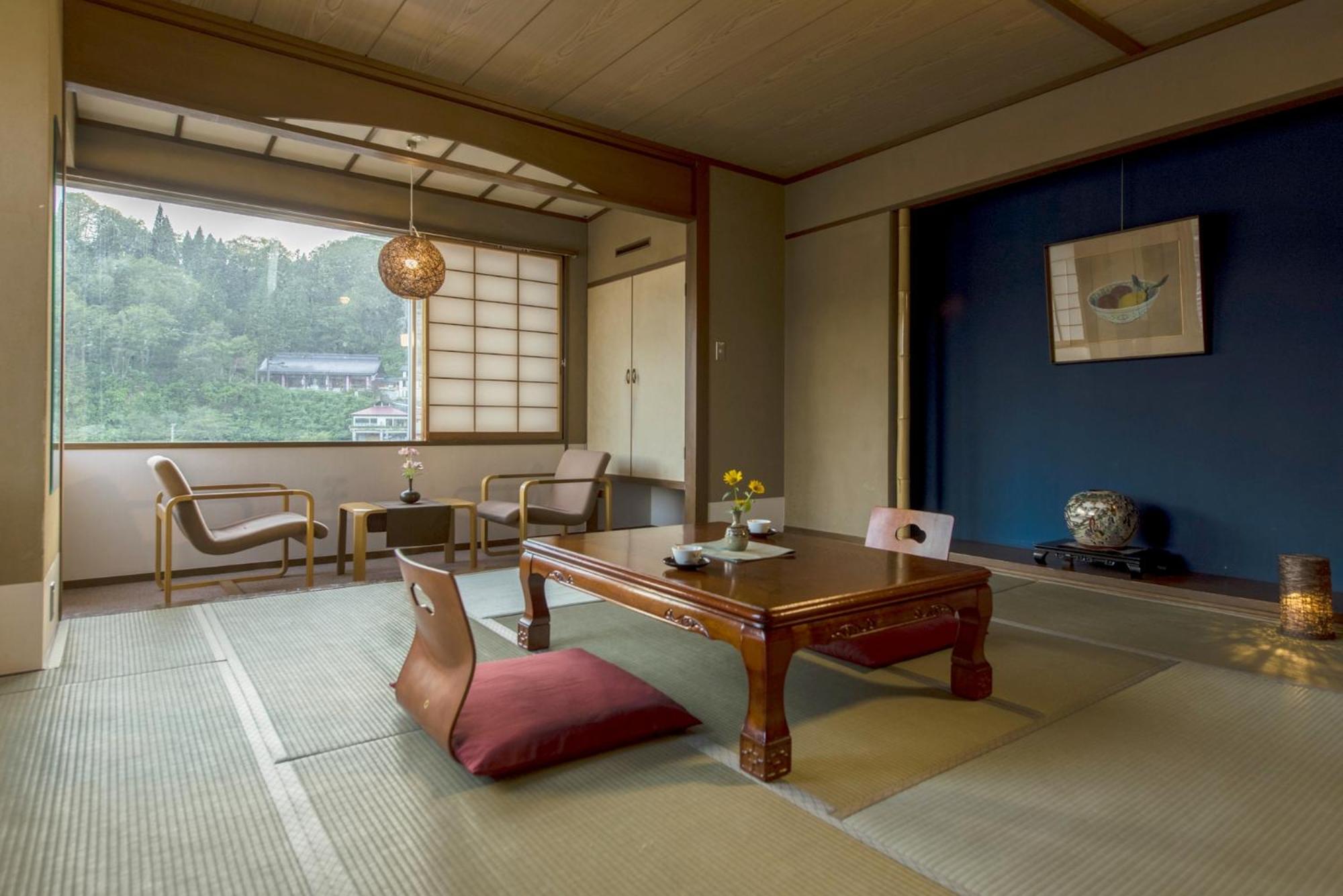 Japanese-Style Superior Room with Private Bathroom - Photo 1