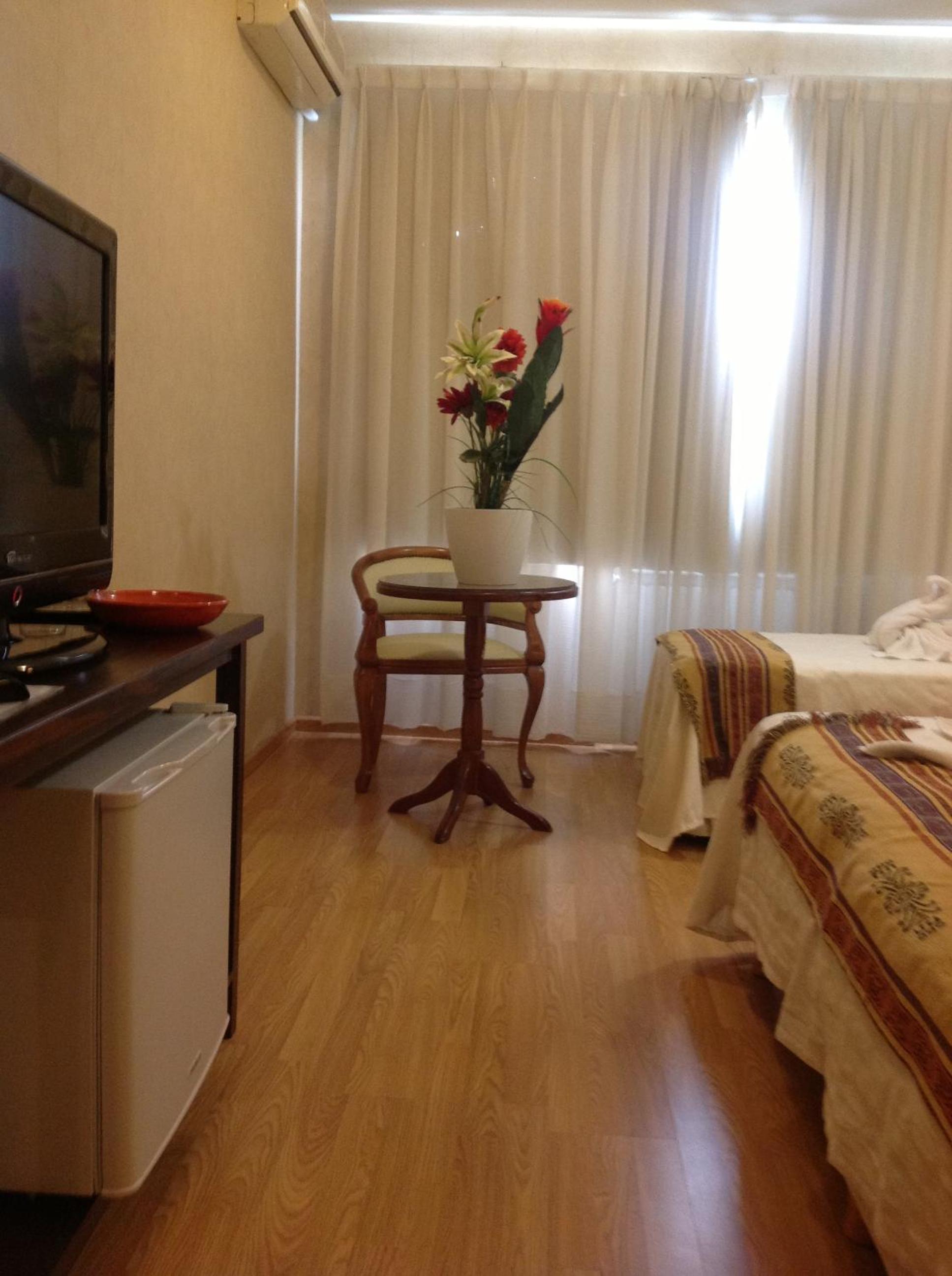 Superior Triple Room photo 2