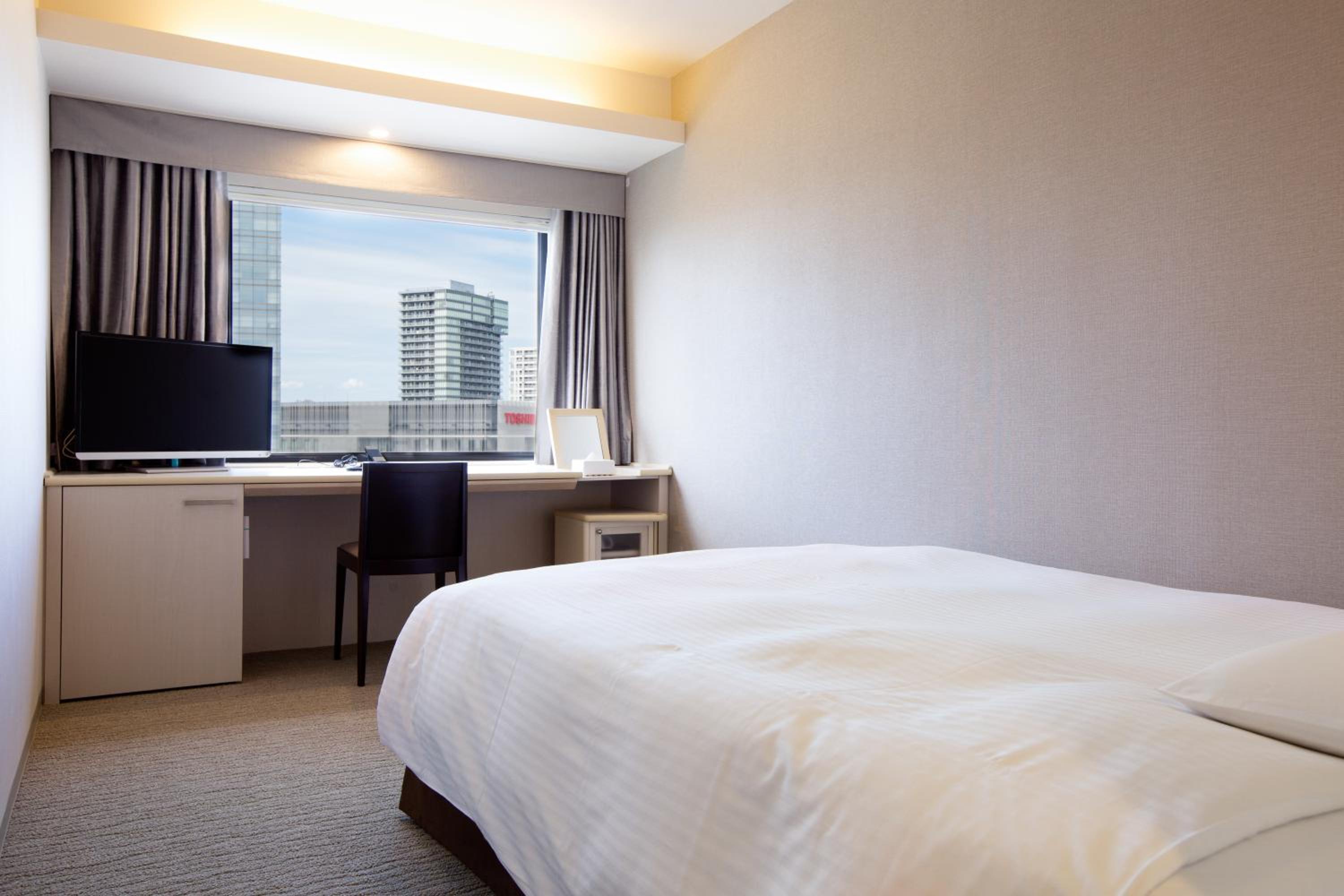 Superior Double Room with Small Double Bed - Non-Smoking - Photo 1