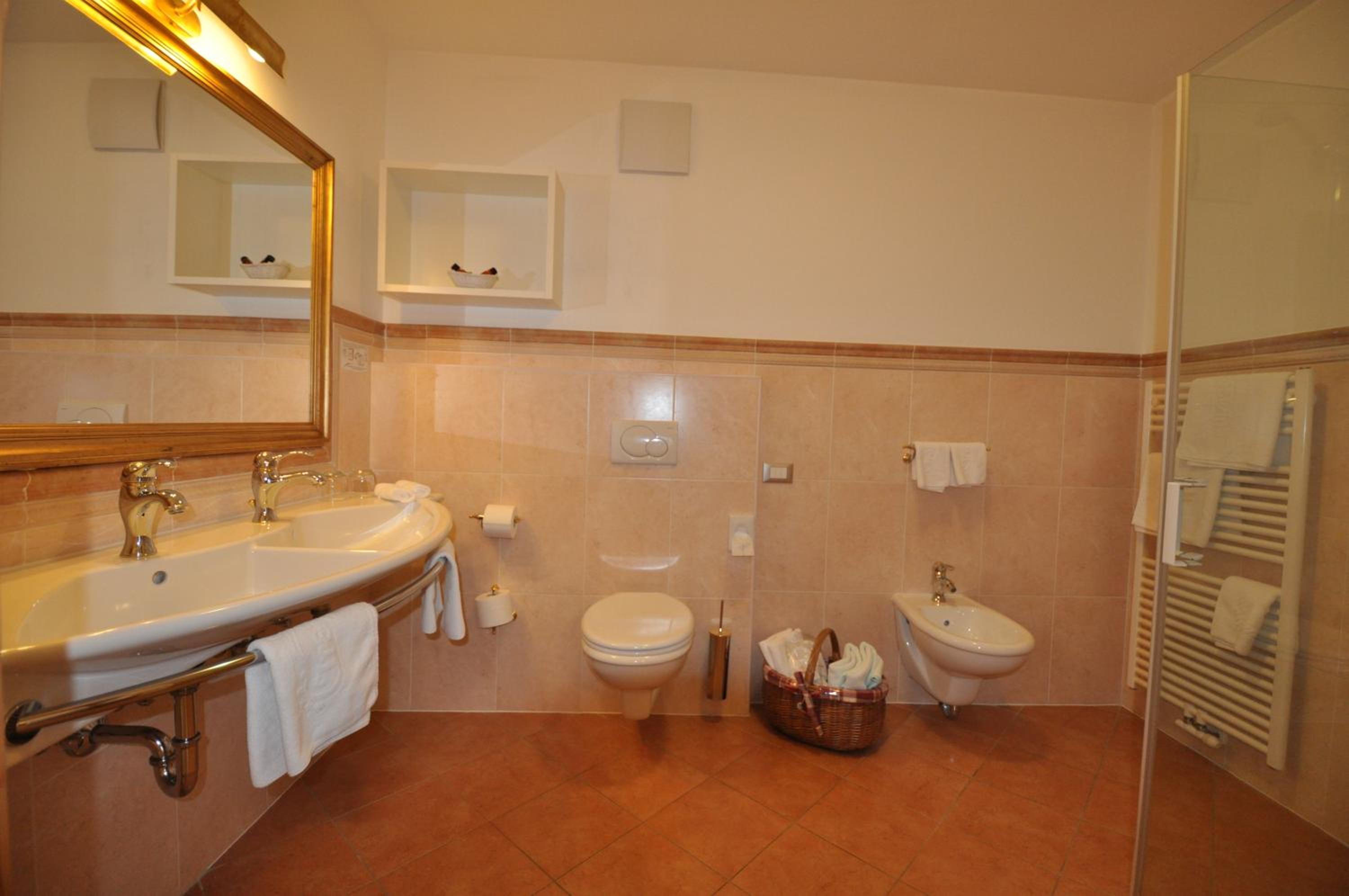 Deluxe Double or Twin Room with Balcony photo 3