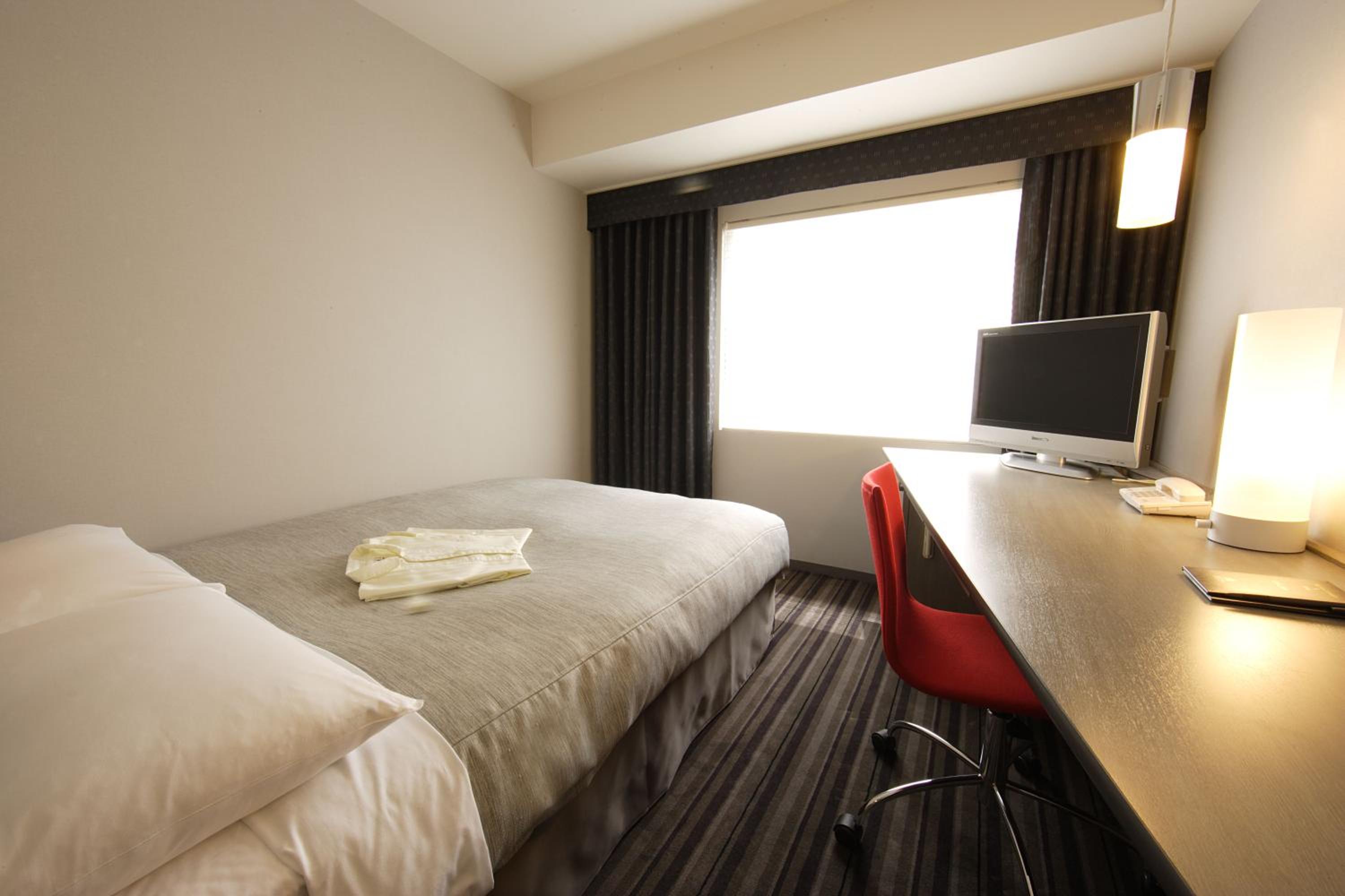 Moderate Double Room With Small Double Bed - Smoking