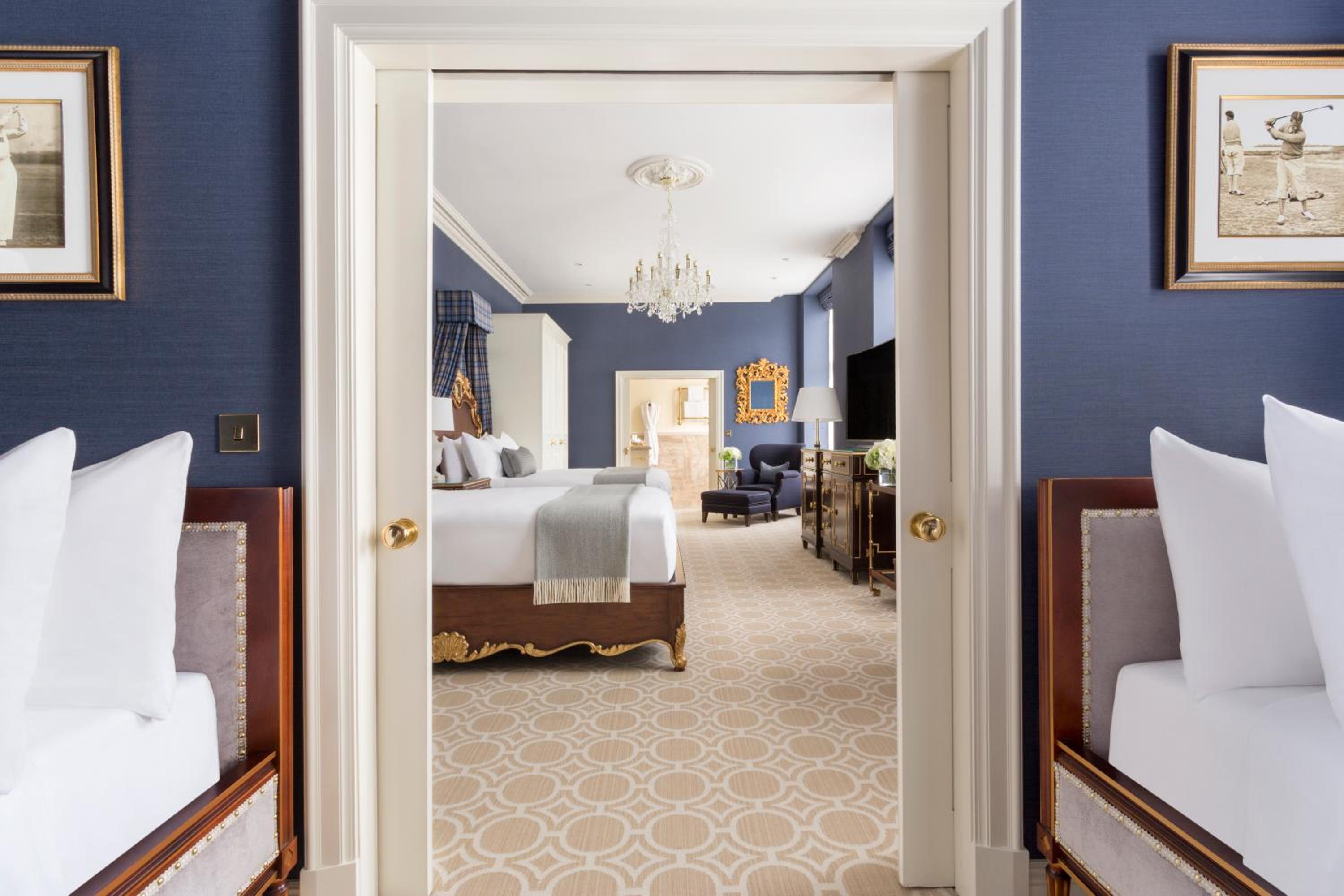 Deluxe Family Room - Photo 1