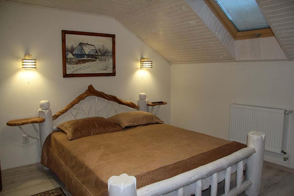 Three-Bedroom House photo 2