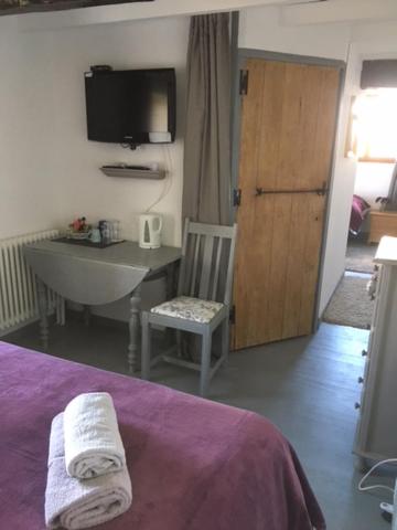 Quadruple Room with Private Bathroom photo 2