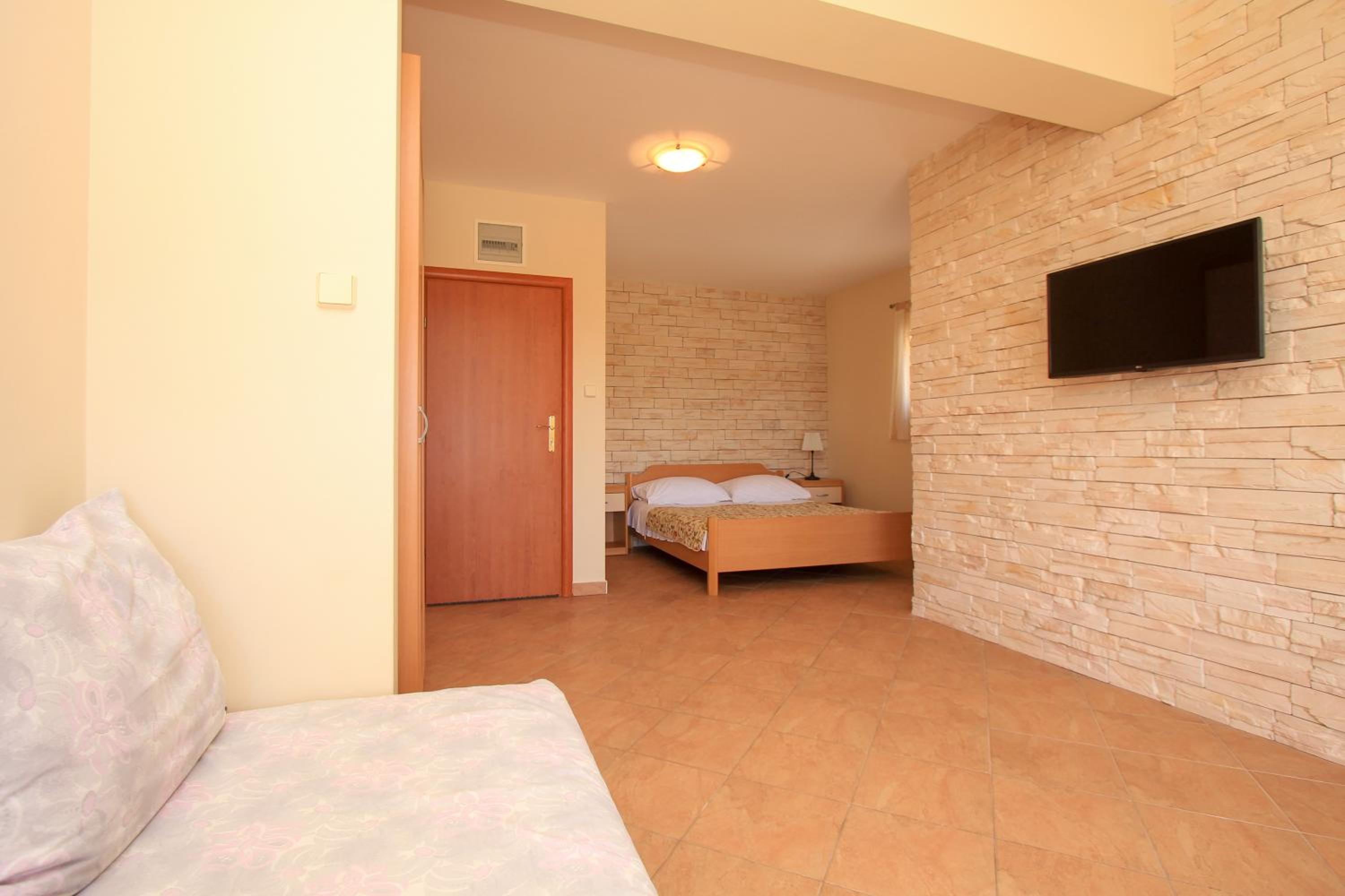 Studio Apartment photo 2
