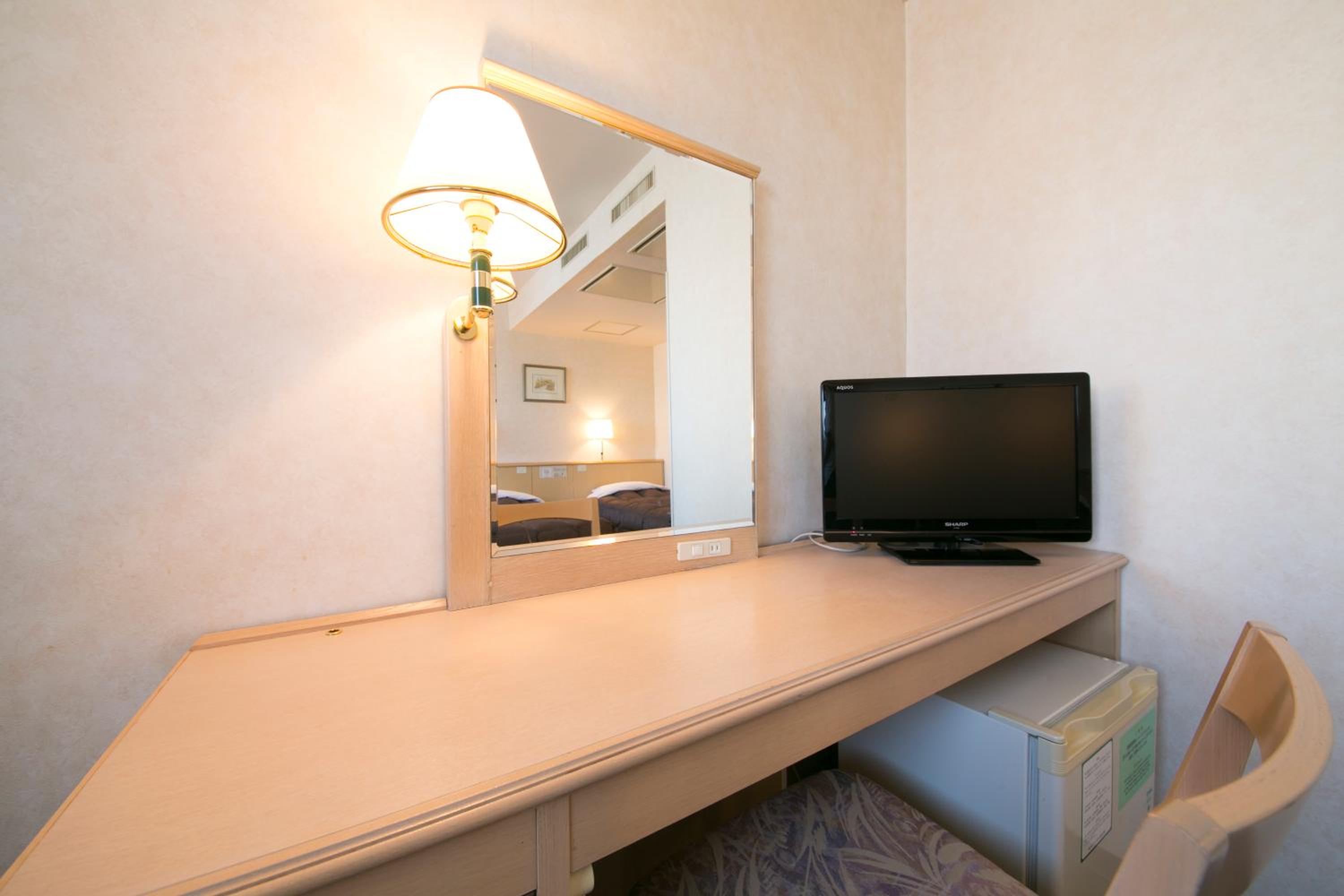 Economy Double Room - Non-Smoking - Photo 4