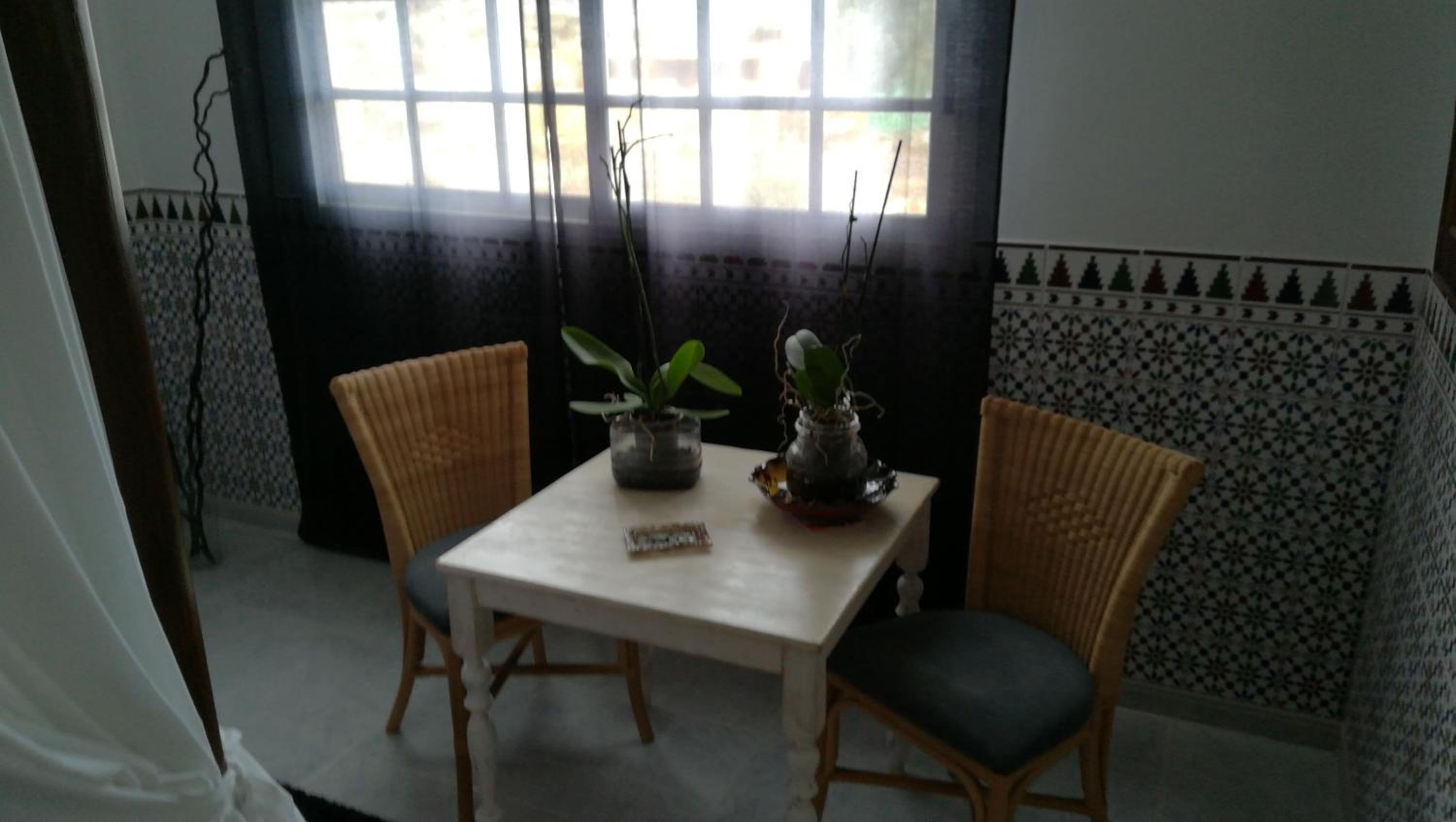 Double Room with Private Bathroom - Photo 9