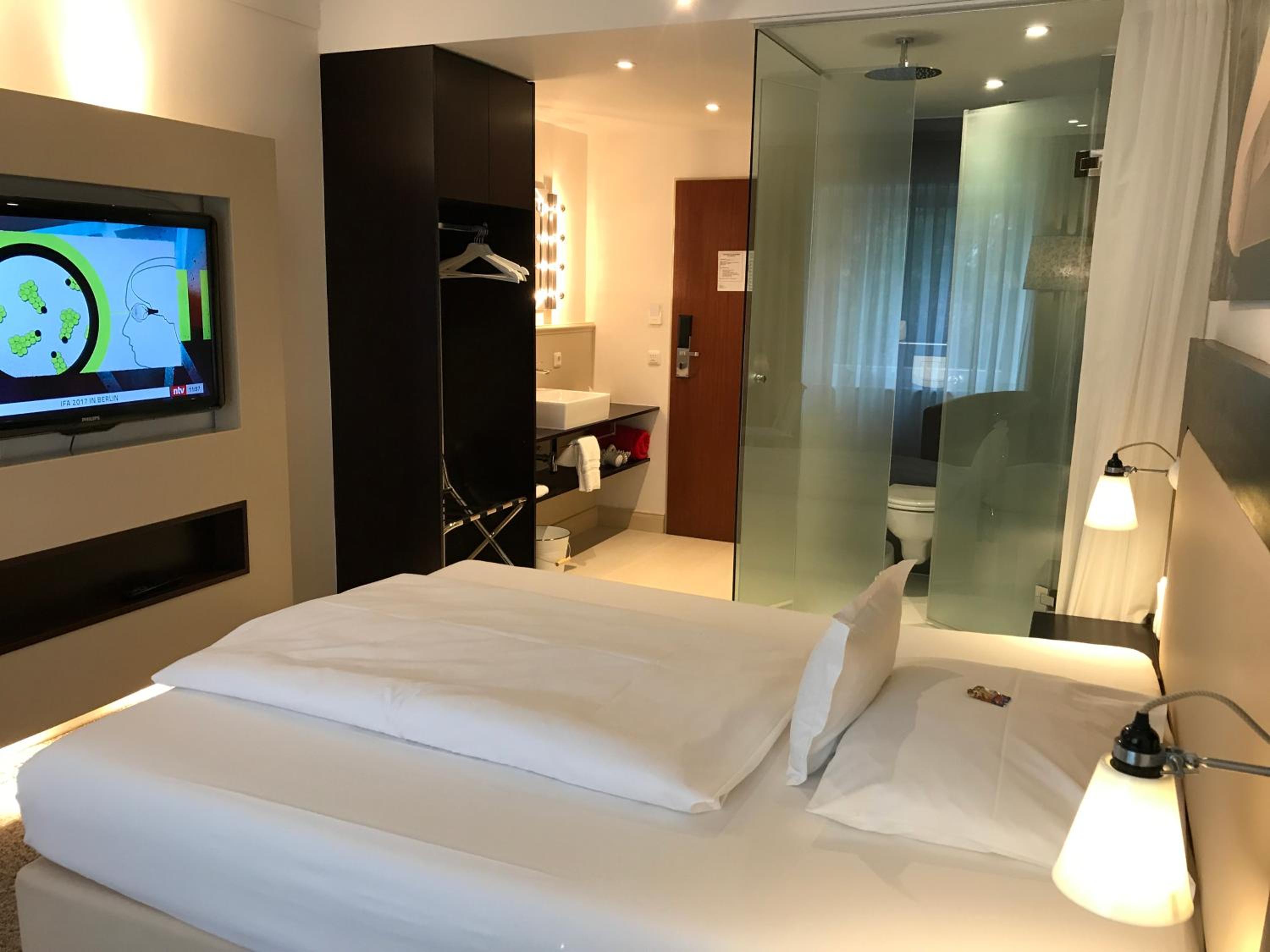 Budget Double Room photo 3