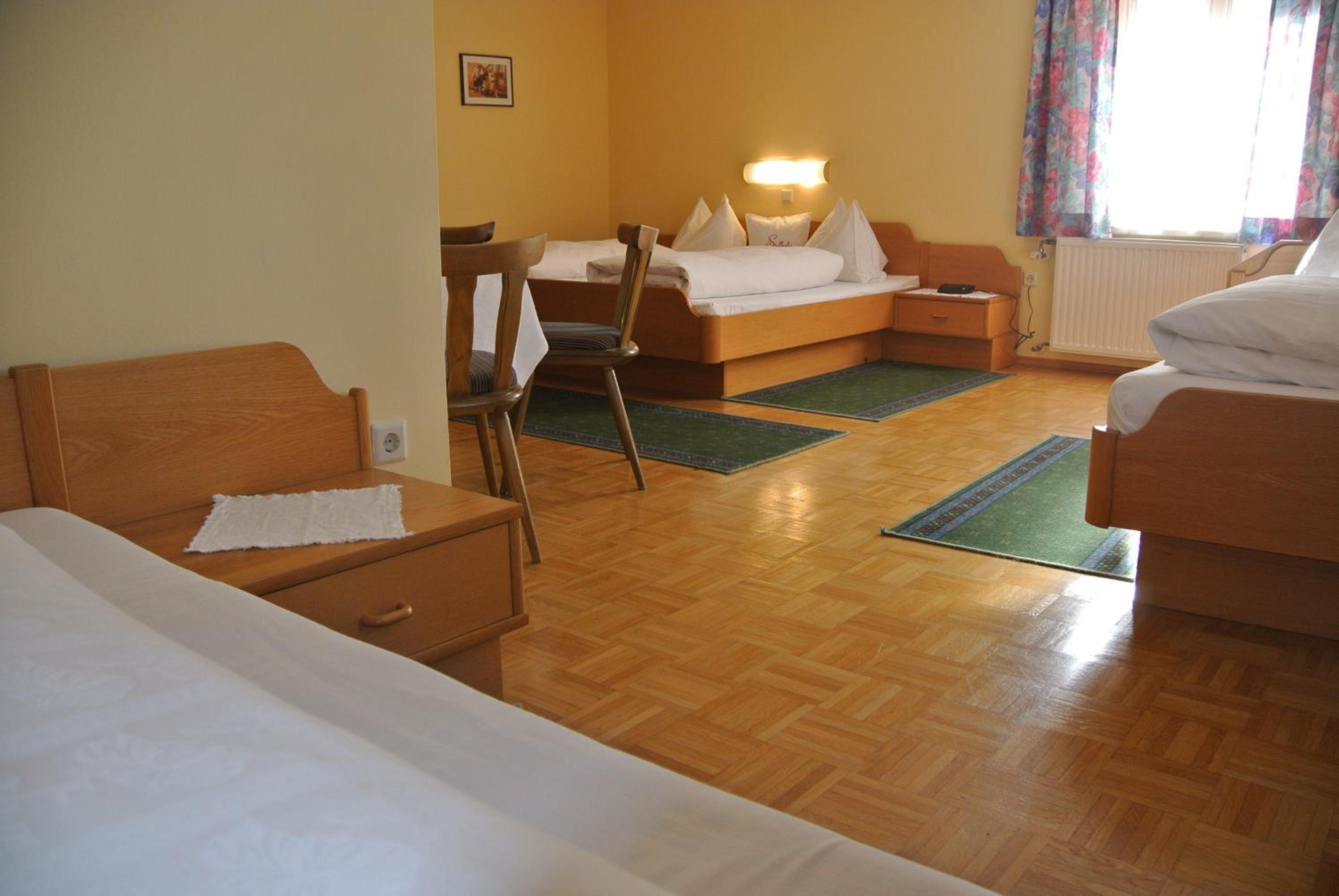 Quadruple Room - Photo 2