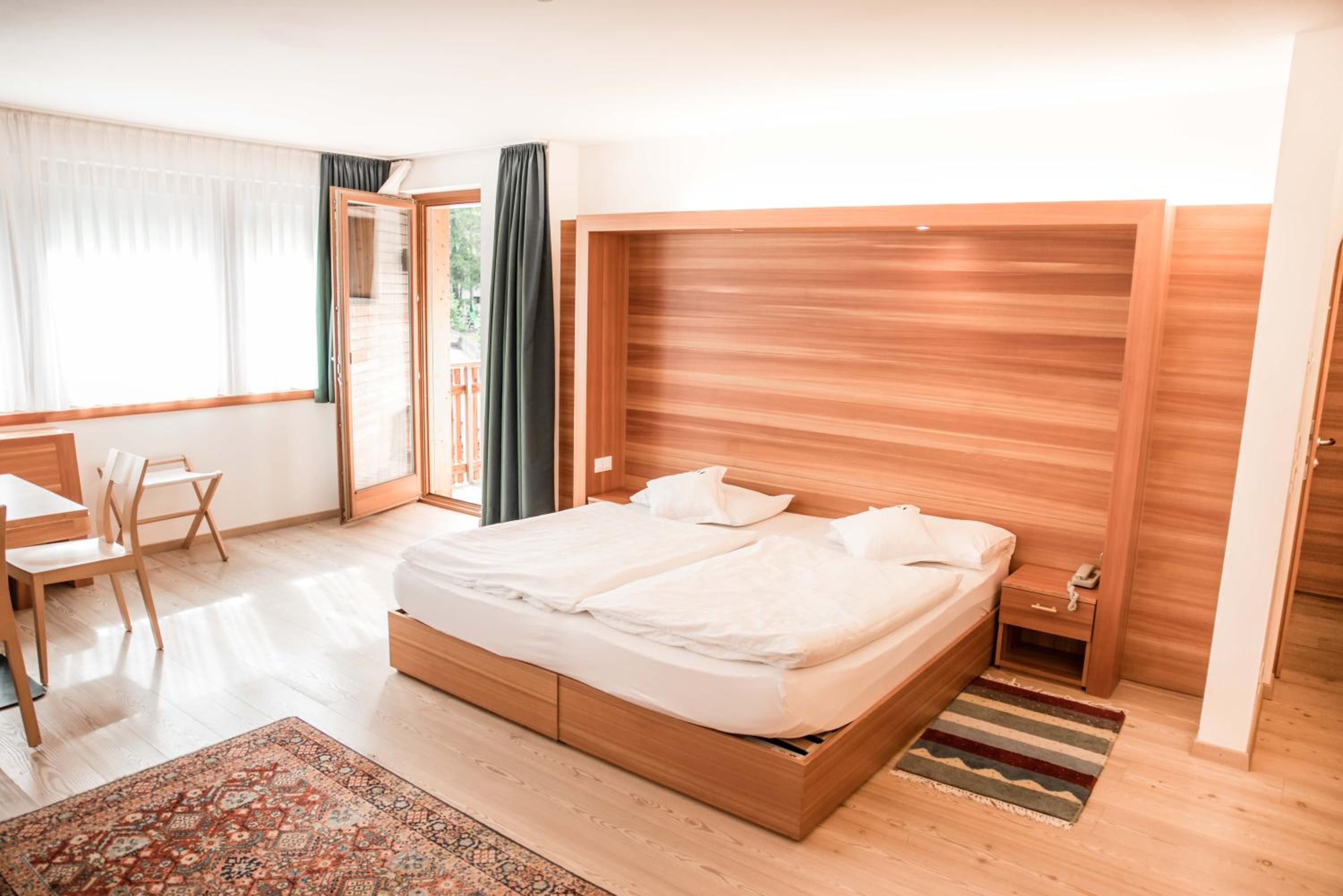 Large Double or Twin Room photo 3