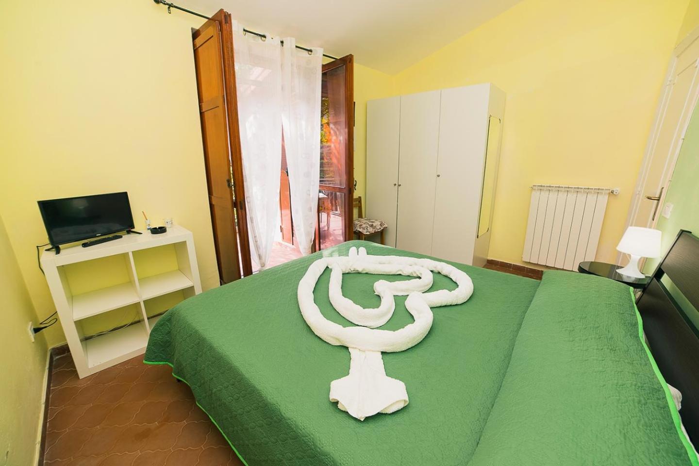 Double Room with Private Bathroom photo 2