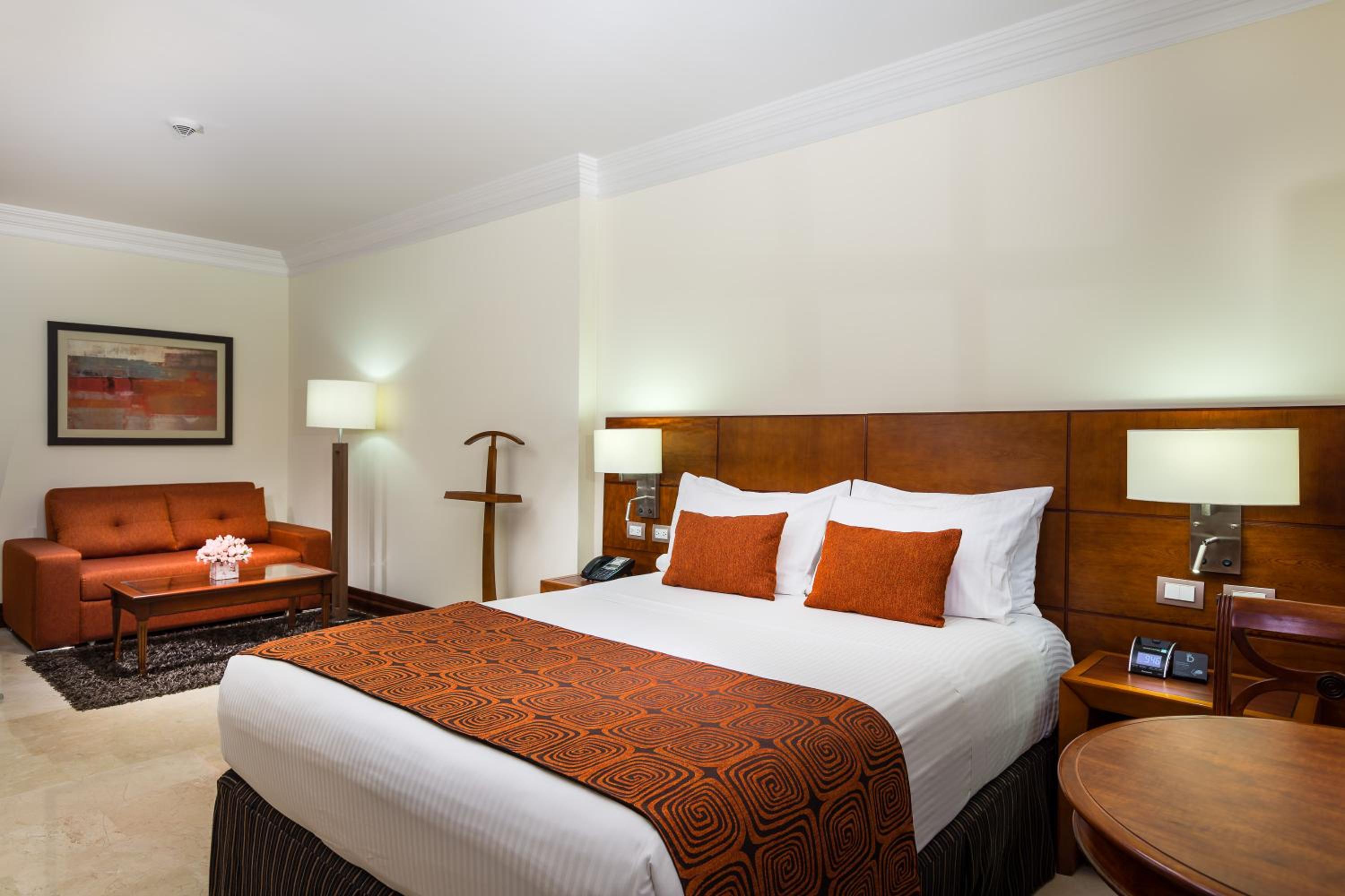 Standard Queen Room - Photo 5