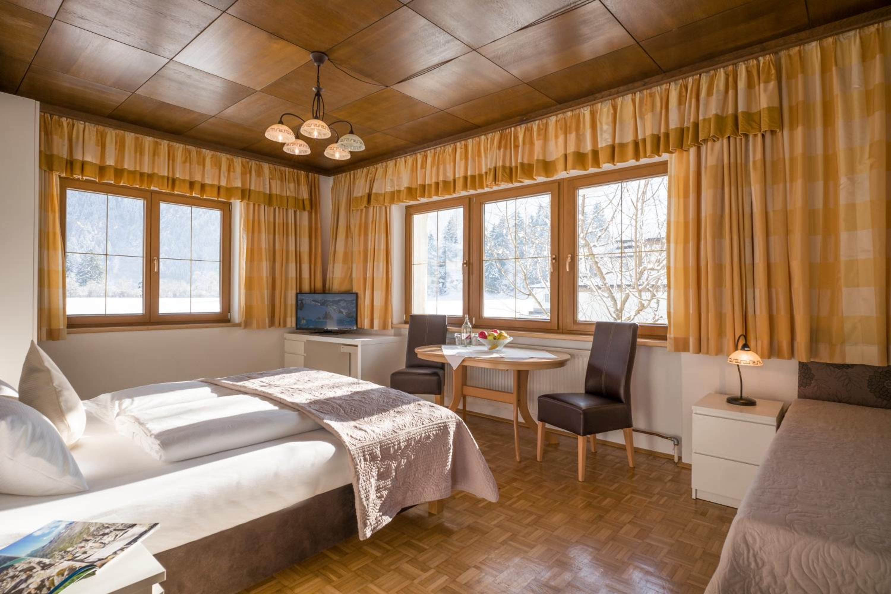 Two-Bedroom Apartment (5 Adults) on ground-floor