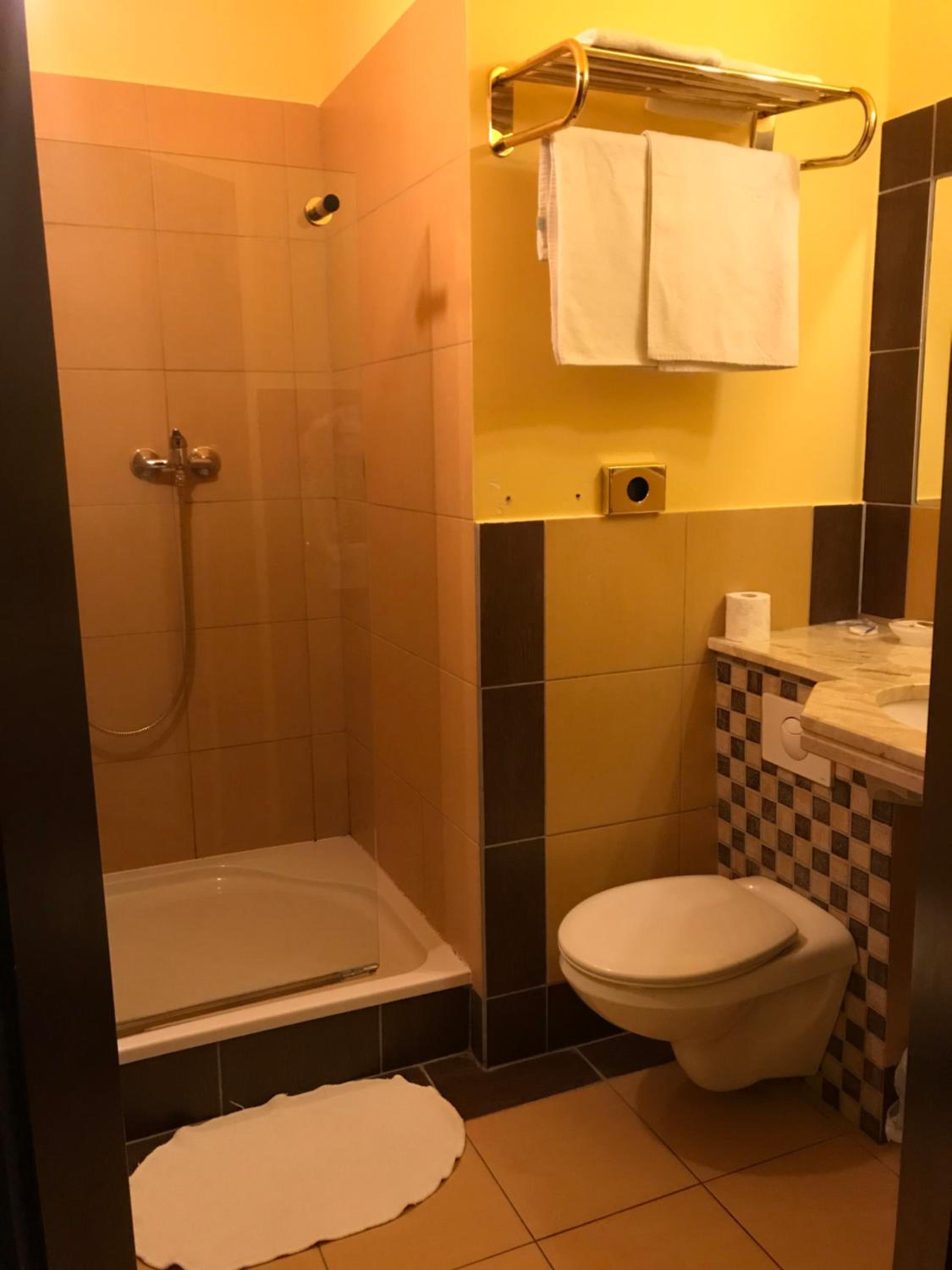 Double Room - Photo 2