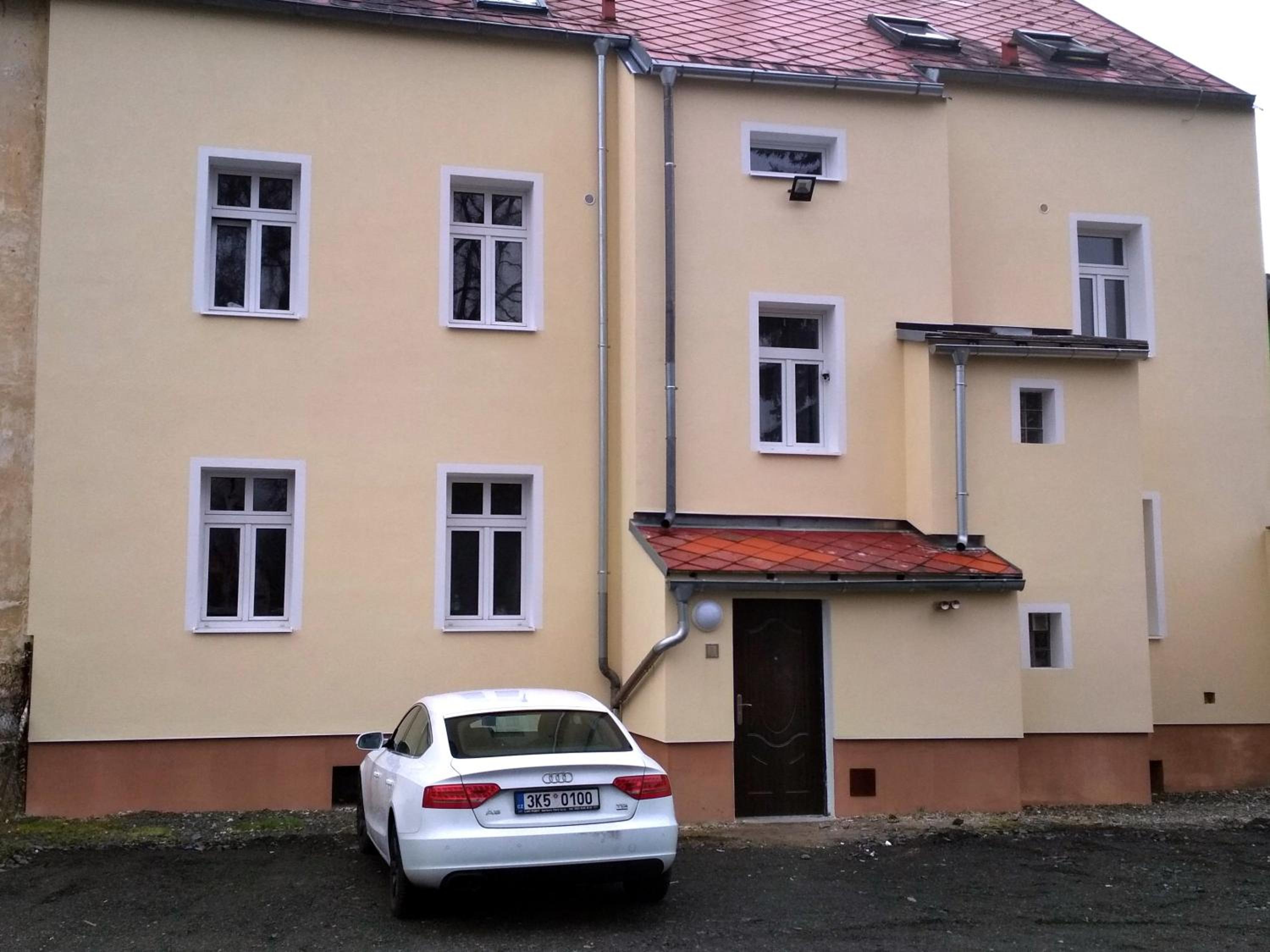 Apartment - Ground Floor - Photo 2
