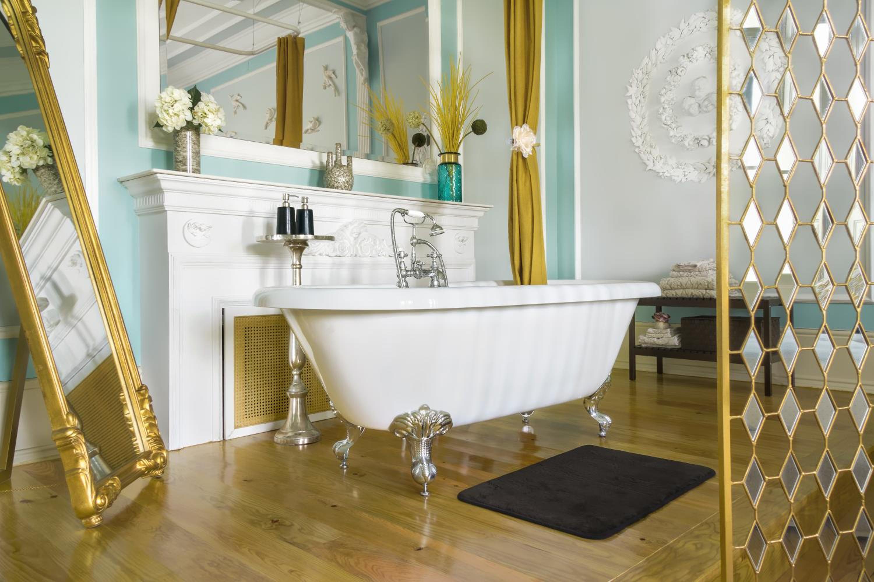 Superior King Suite - Photo 3