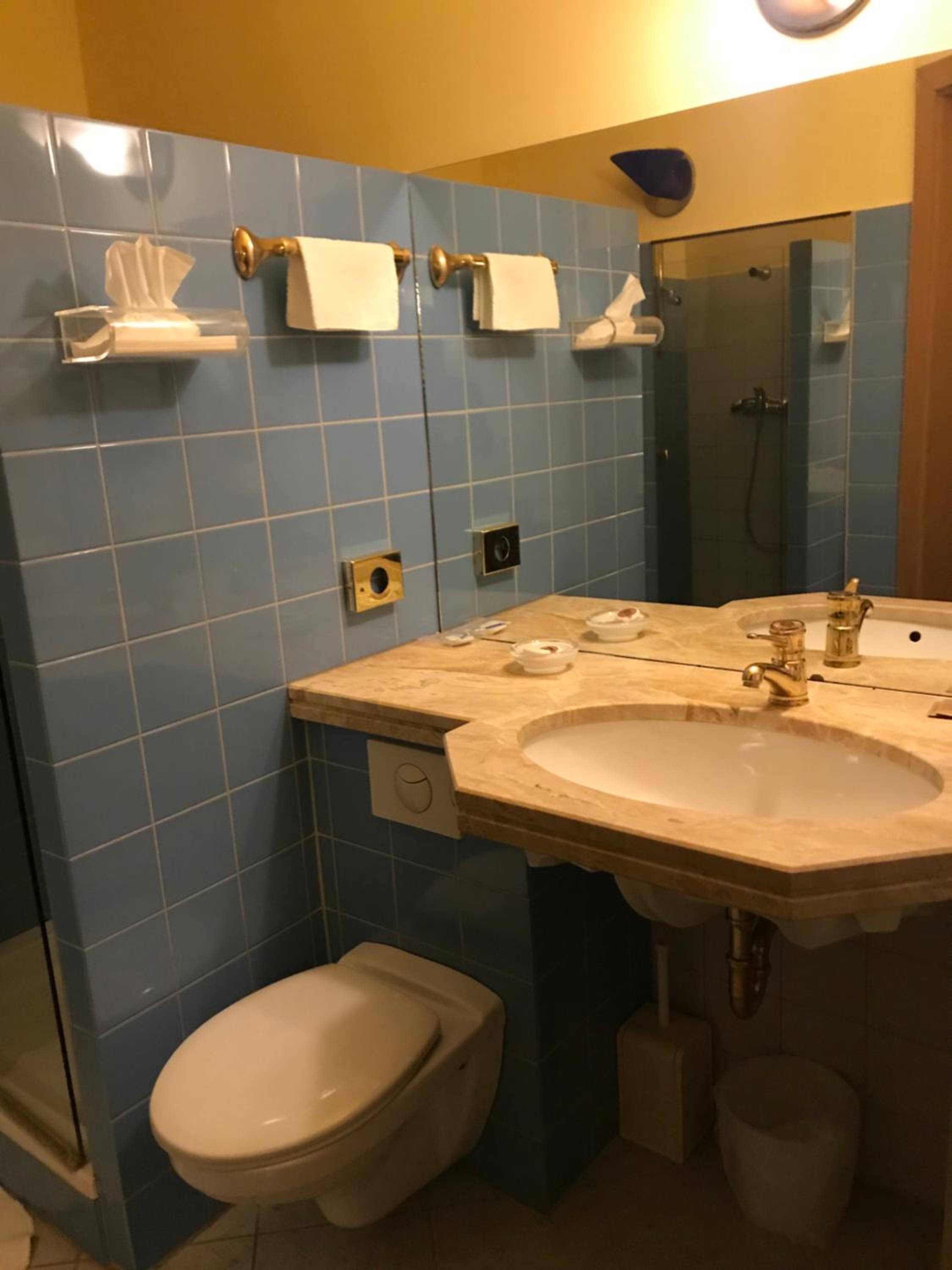 Double Room - Photo 12