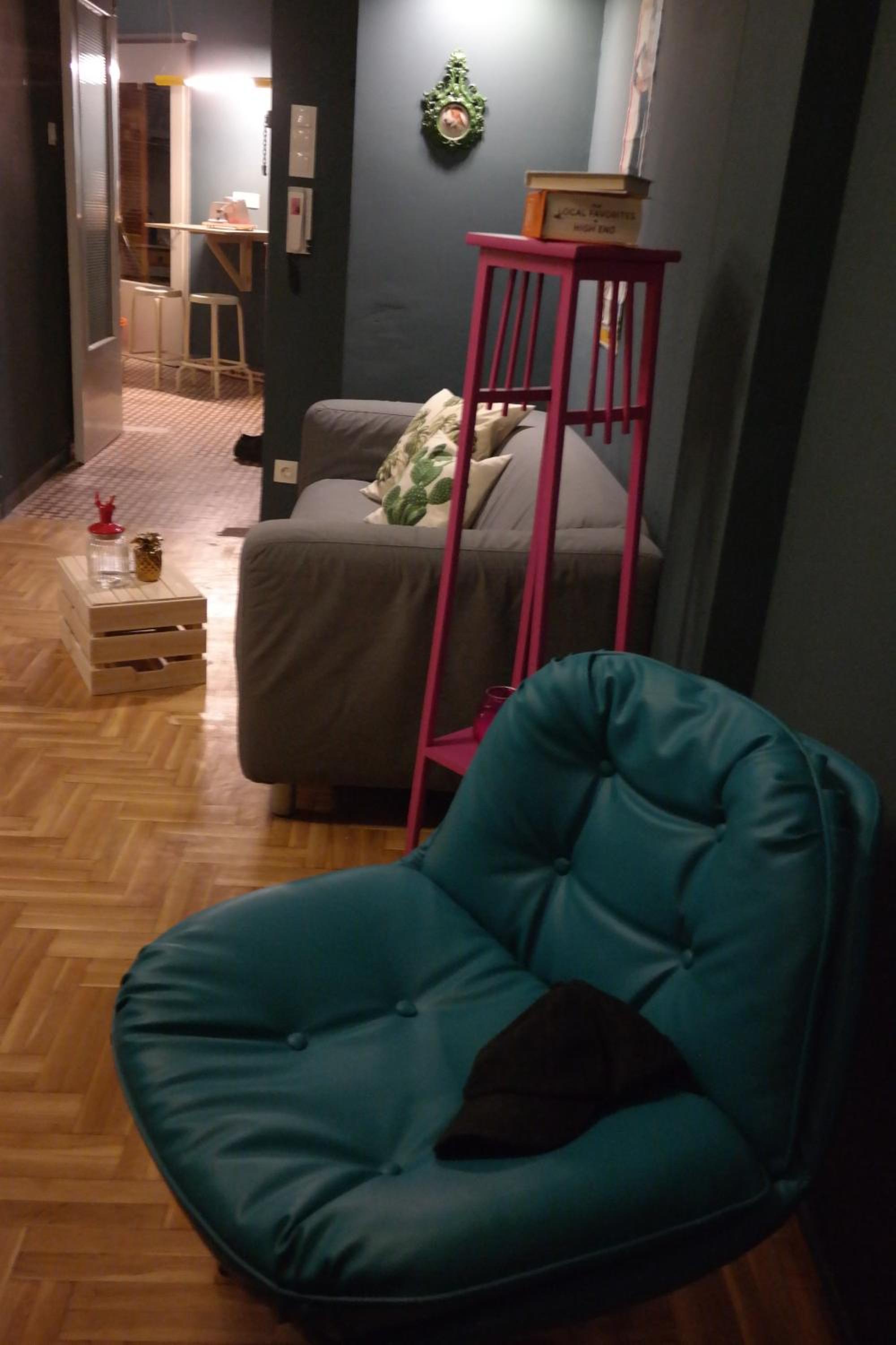 Two-Bedroom Apartment - Photo 3