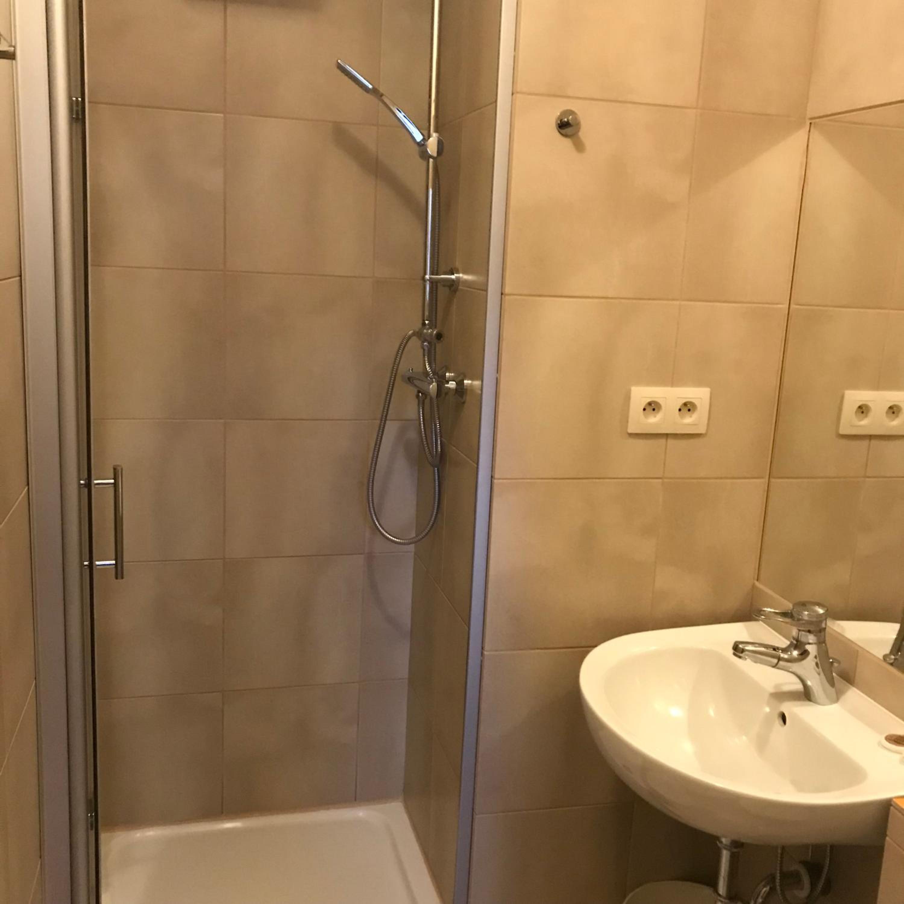 Double Room - Photo 19