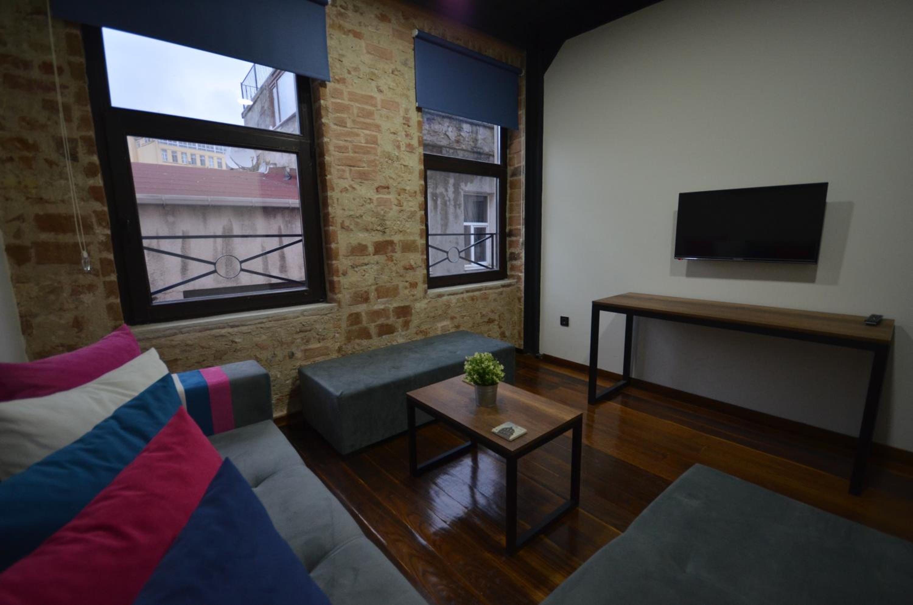 Large Double Room (2 Adults + 2 Children) photo 2