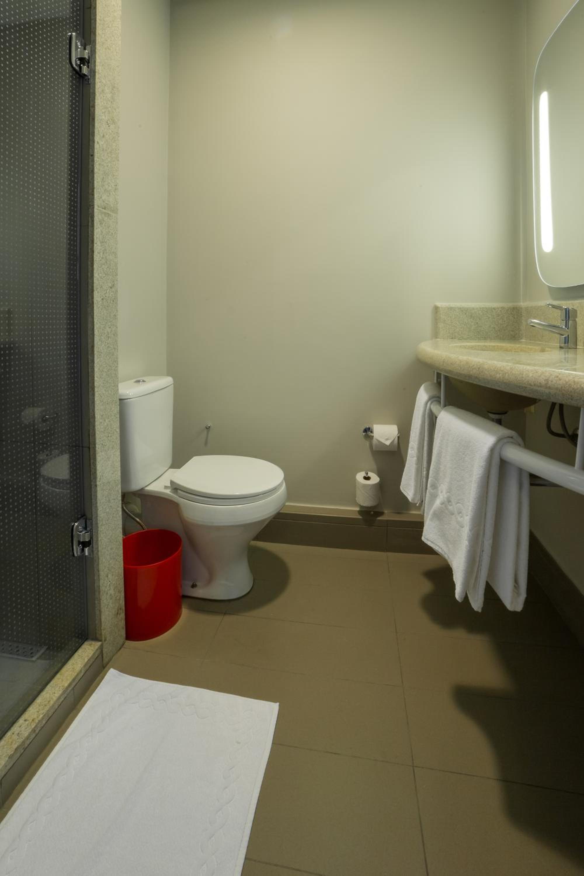 Standard Twin Room photo 2