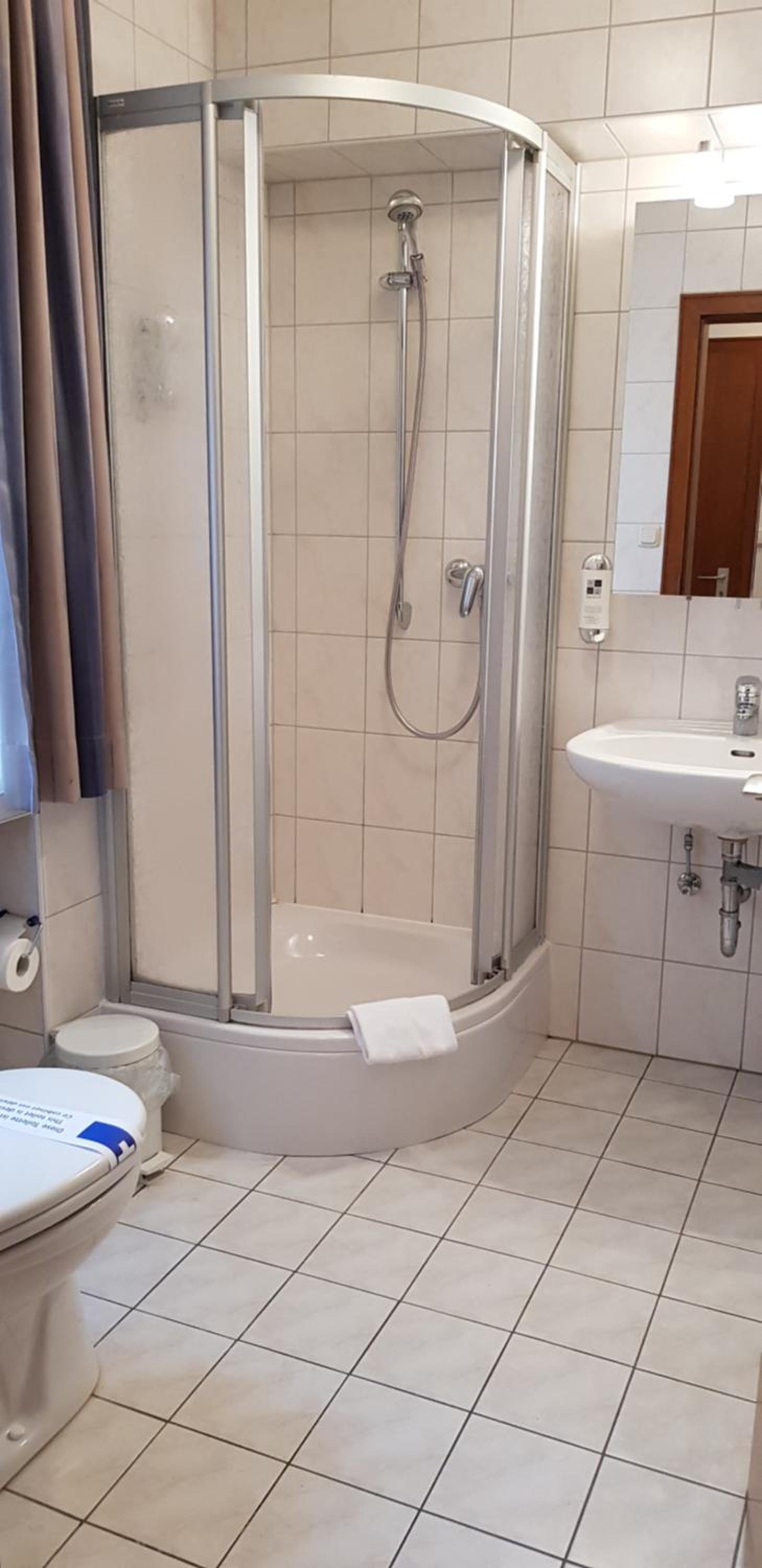 Large Double Room with Balcony photo 3