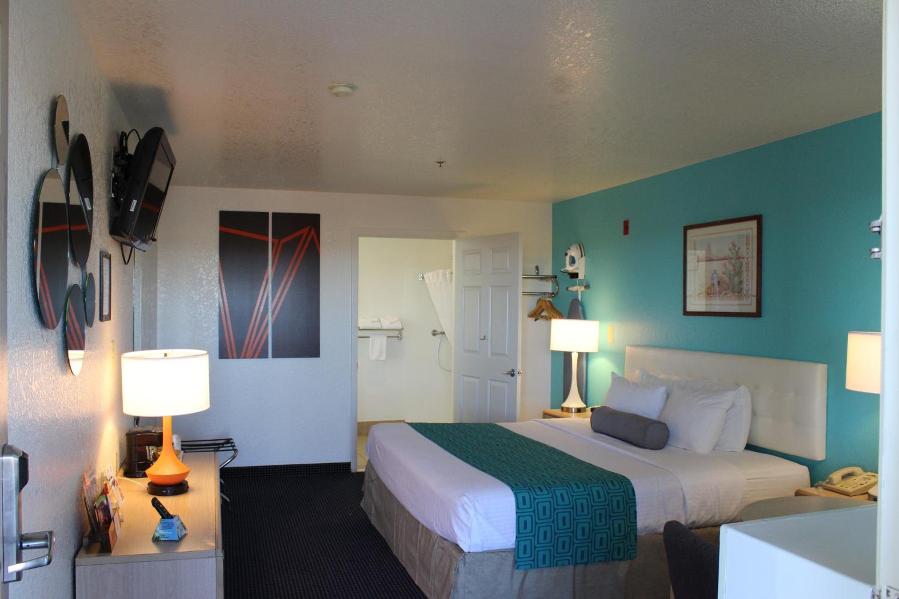 King Room - Mobility Accessible Room, Non-Smoking photo 2